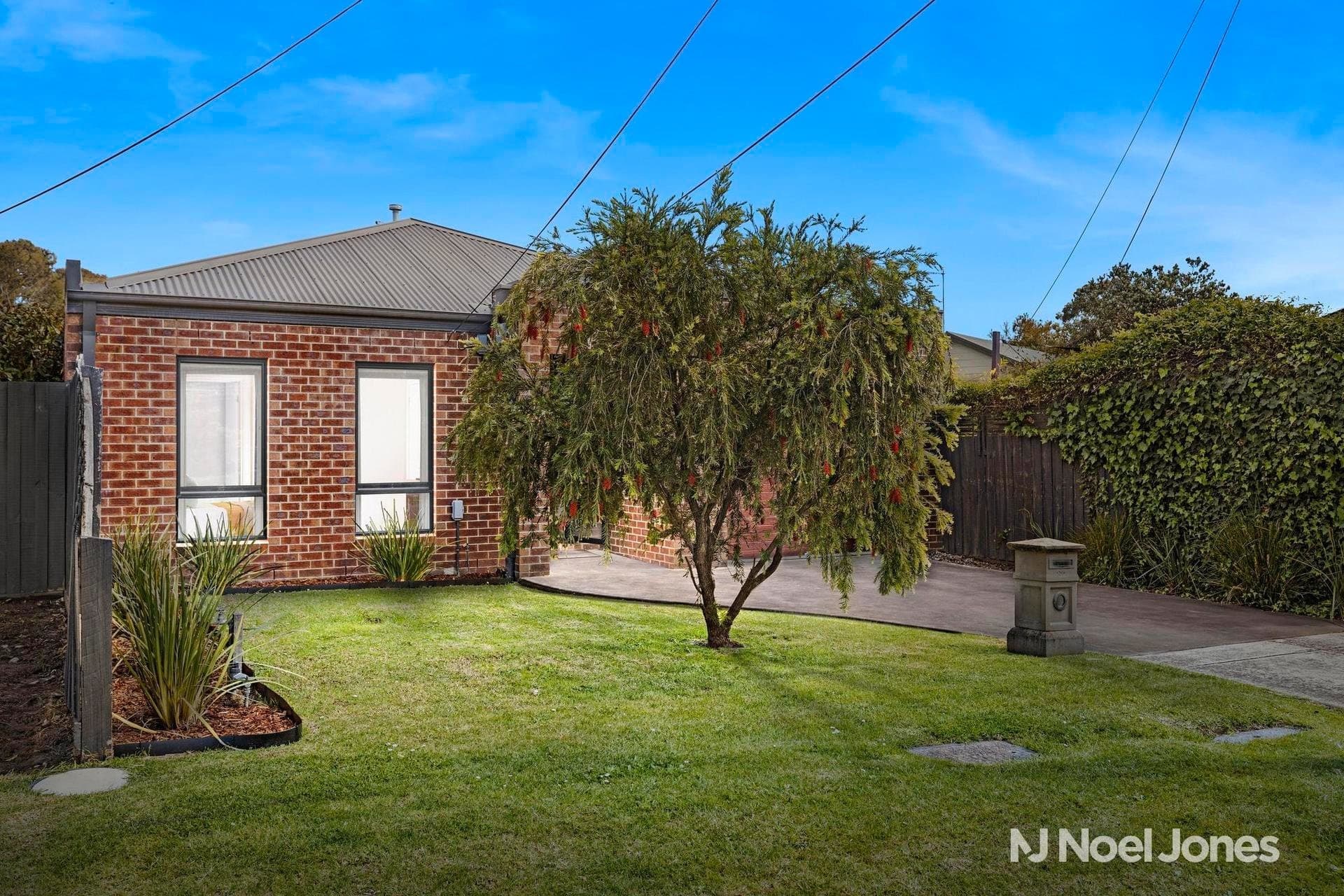 32 Lancaster Road, Mooroolbark - Image 1