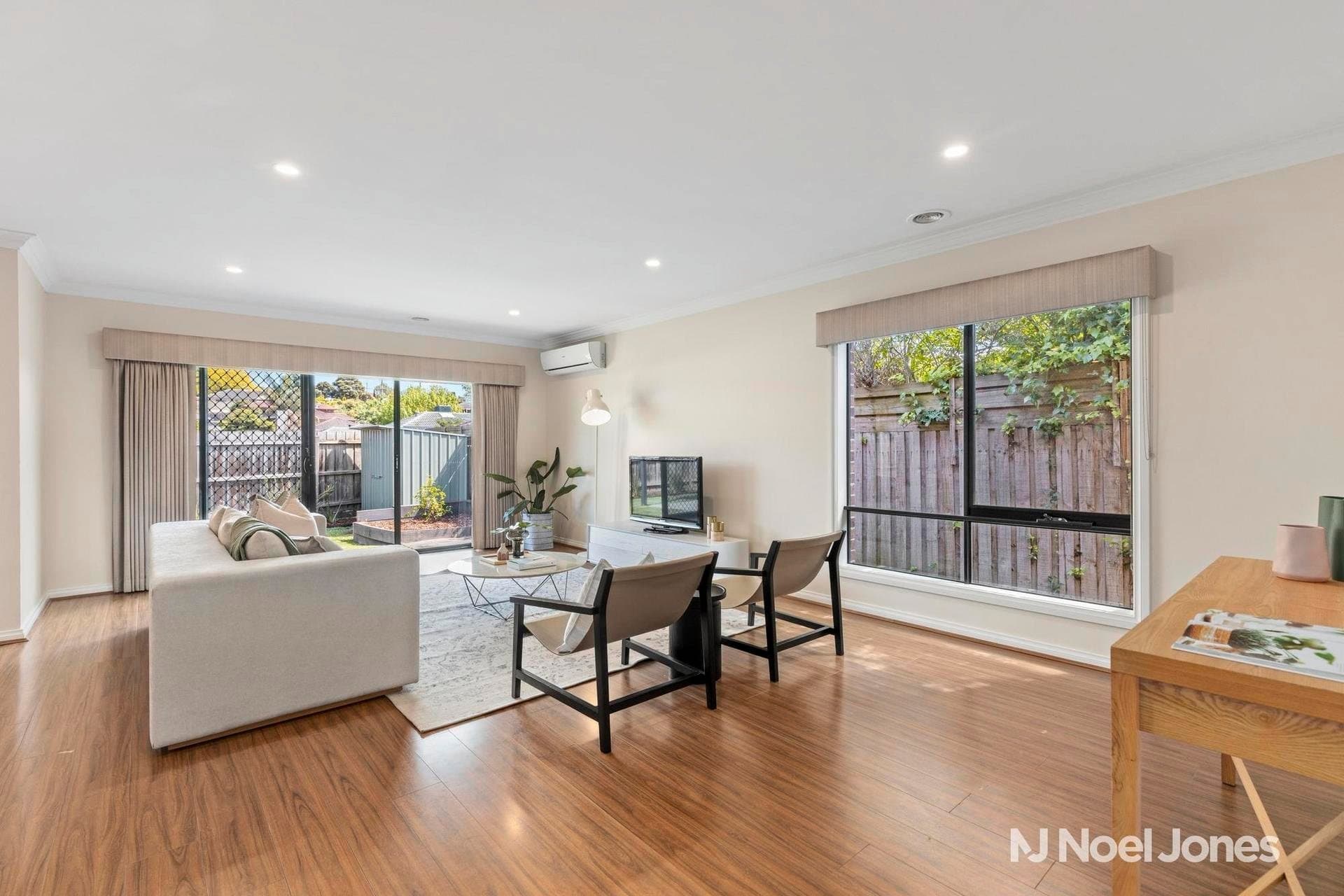 32 Lancaster Road, Mooroolbark - Thumbnail 5