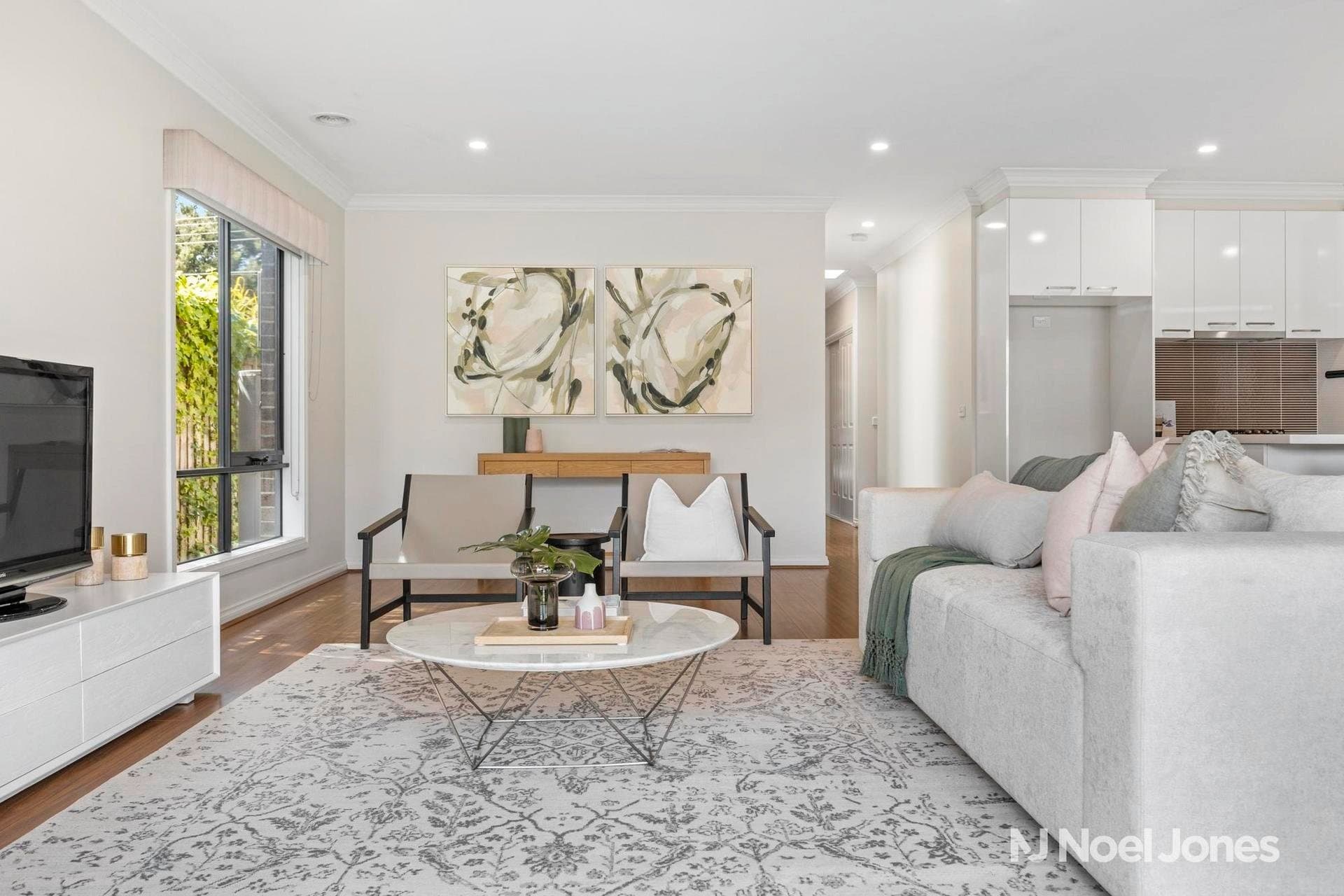 32 Lancaster Road, Mooroolbark - Thumbnail 6