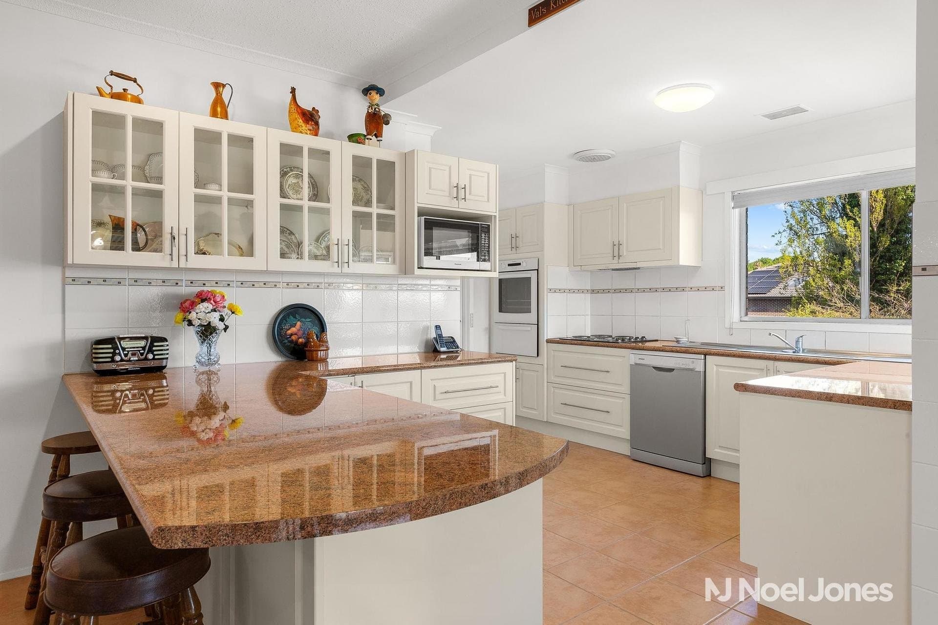 63 Meadowgate Drive, Chirnside Park - Thumbnail 4