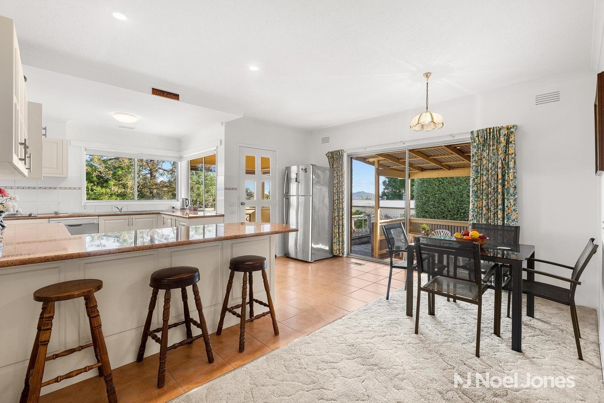 63 Meadowgate Drive, Chirnside Park - Thumbnail 5