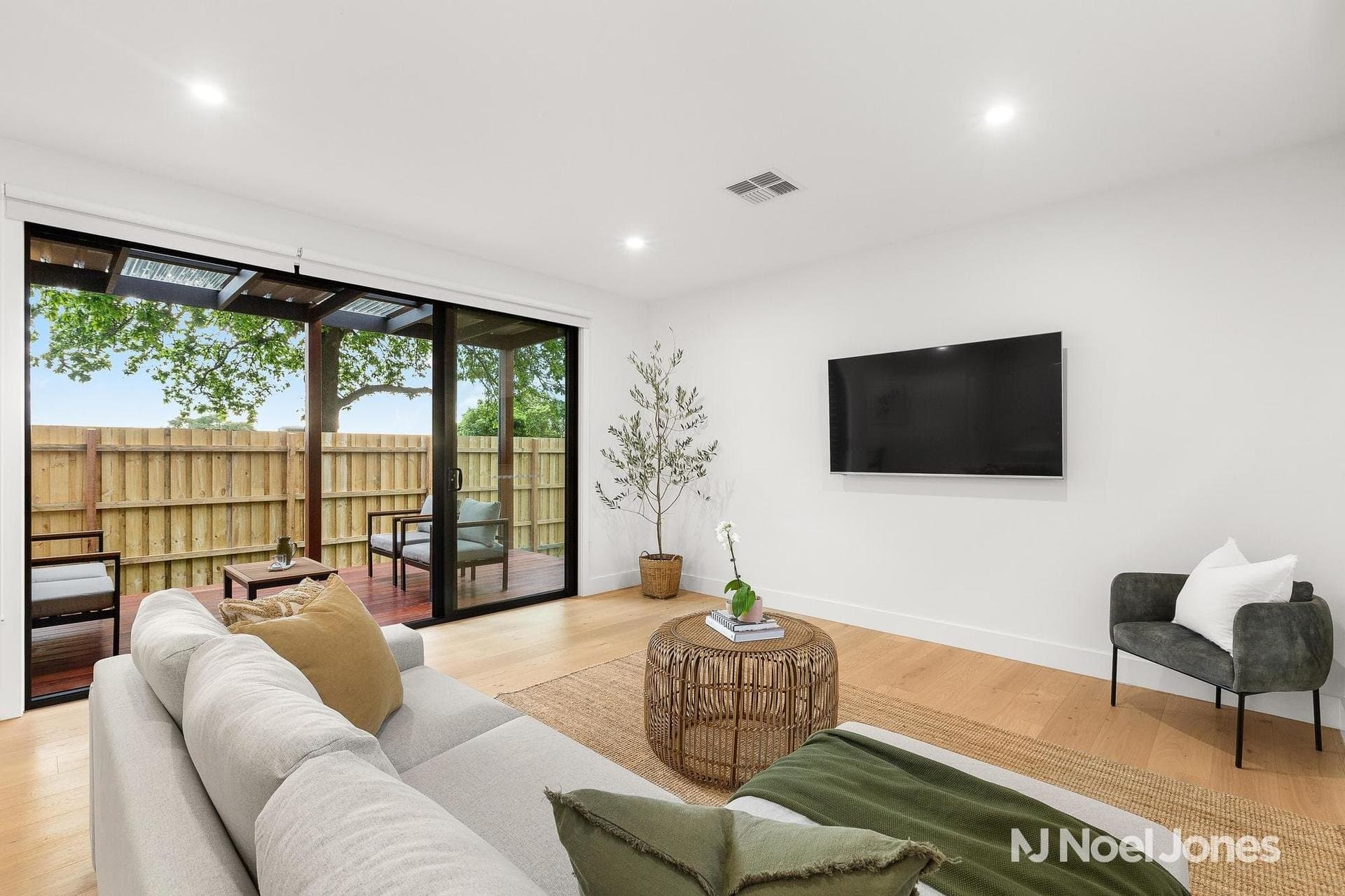 12 West Link, Chirnside Park - Thumbnail 4