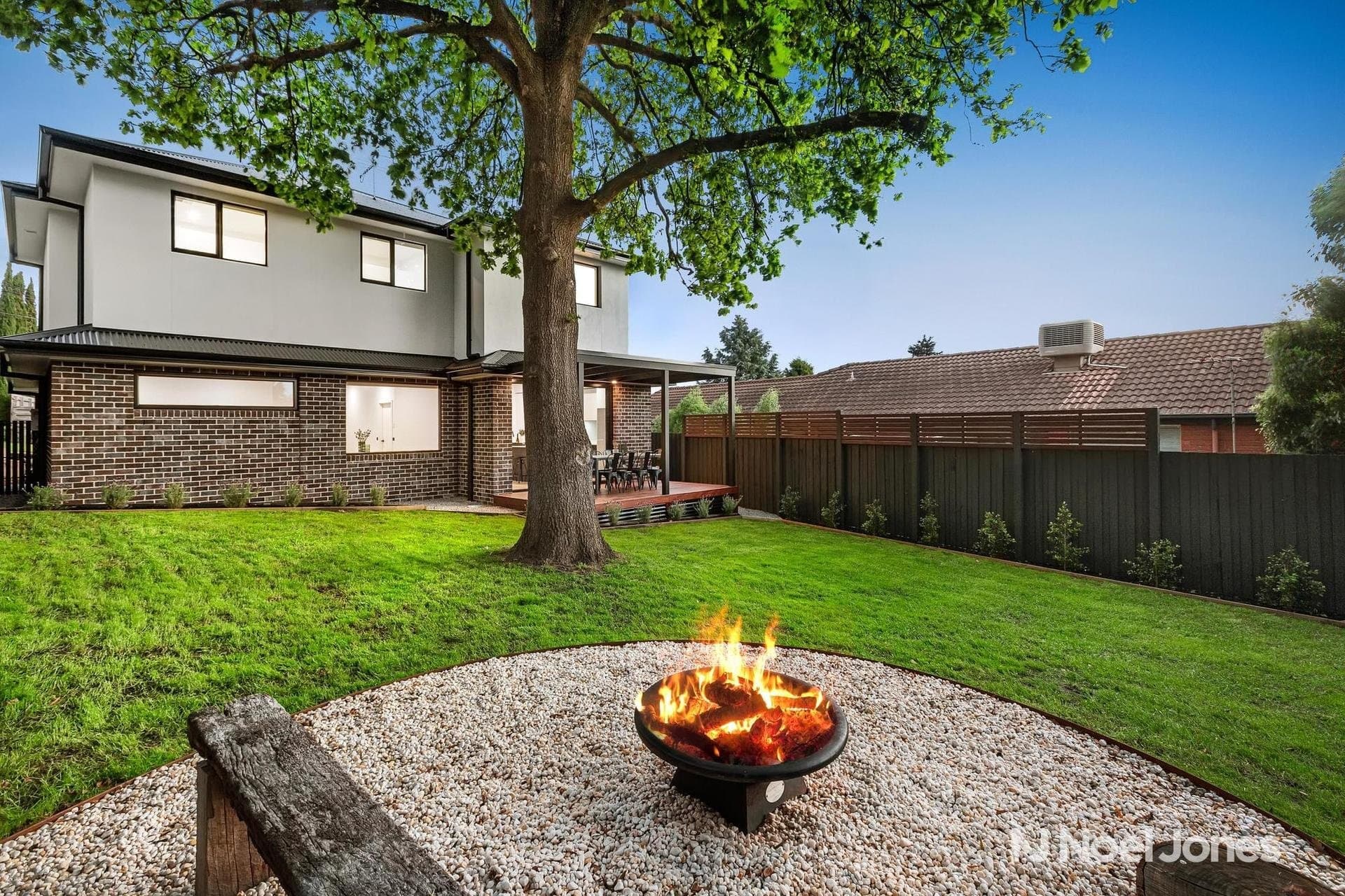 10 West Link, Chirnside Park - Image 1