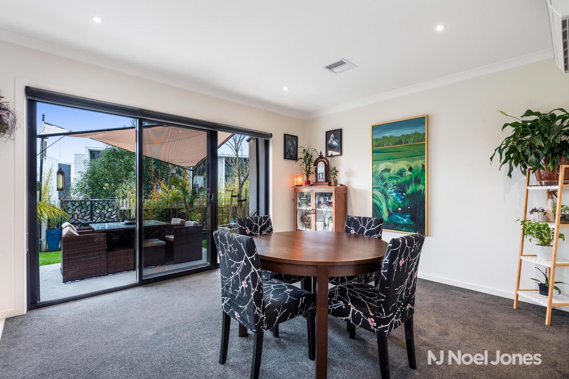 27 Bardaster Boulevard, Chirnside Park - Thumbnail 4