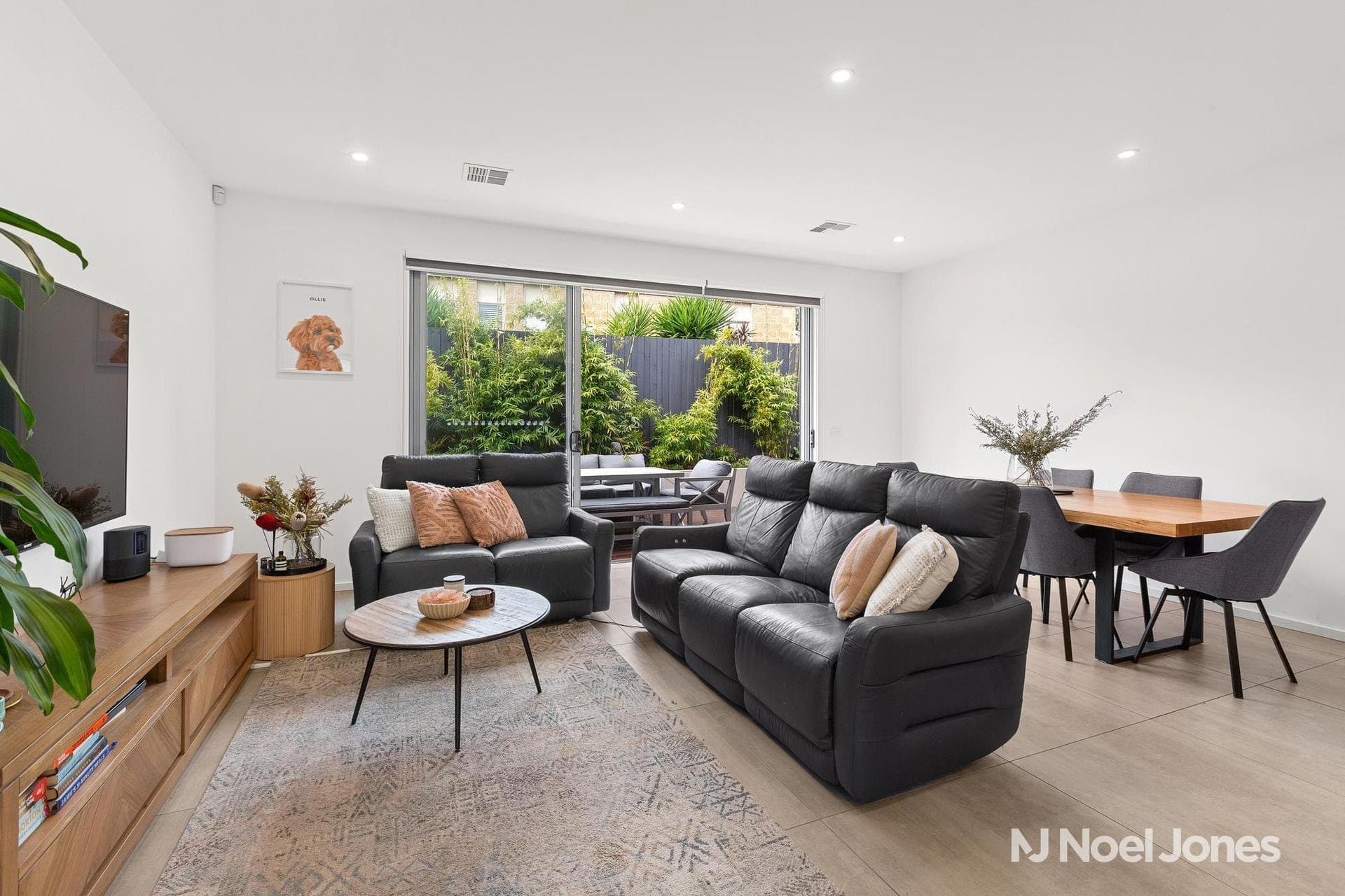 11A Dryden Concourse, Mooroolbark - Thumbnail 2