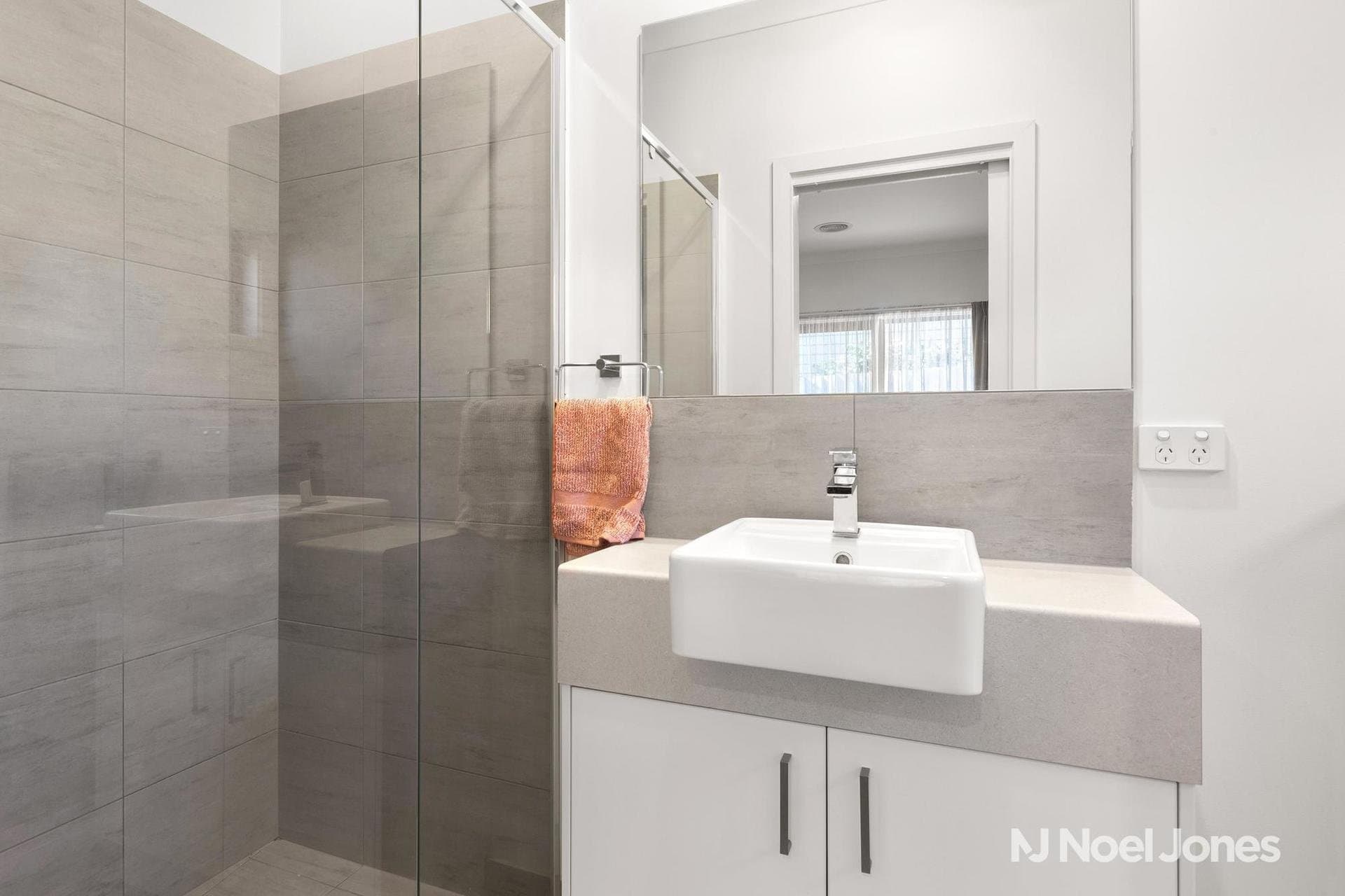 28 Eothen Lane, Kilsyth - Thumbnail 8