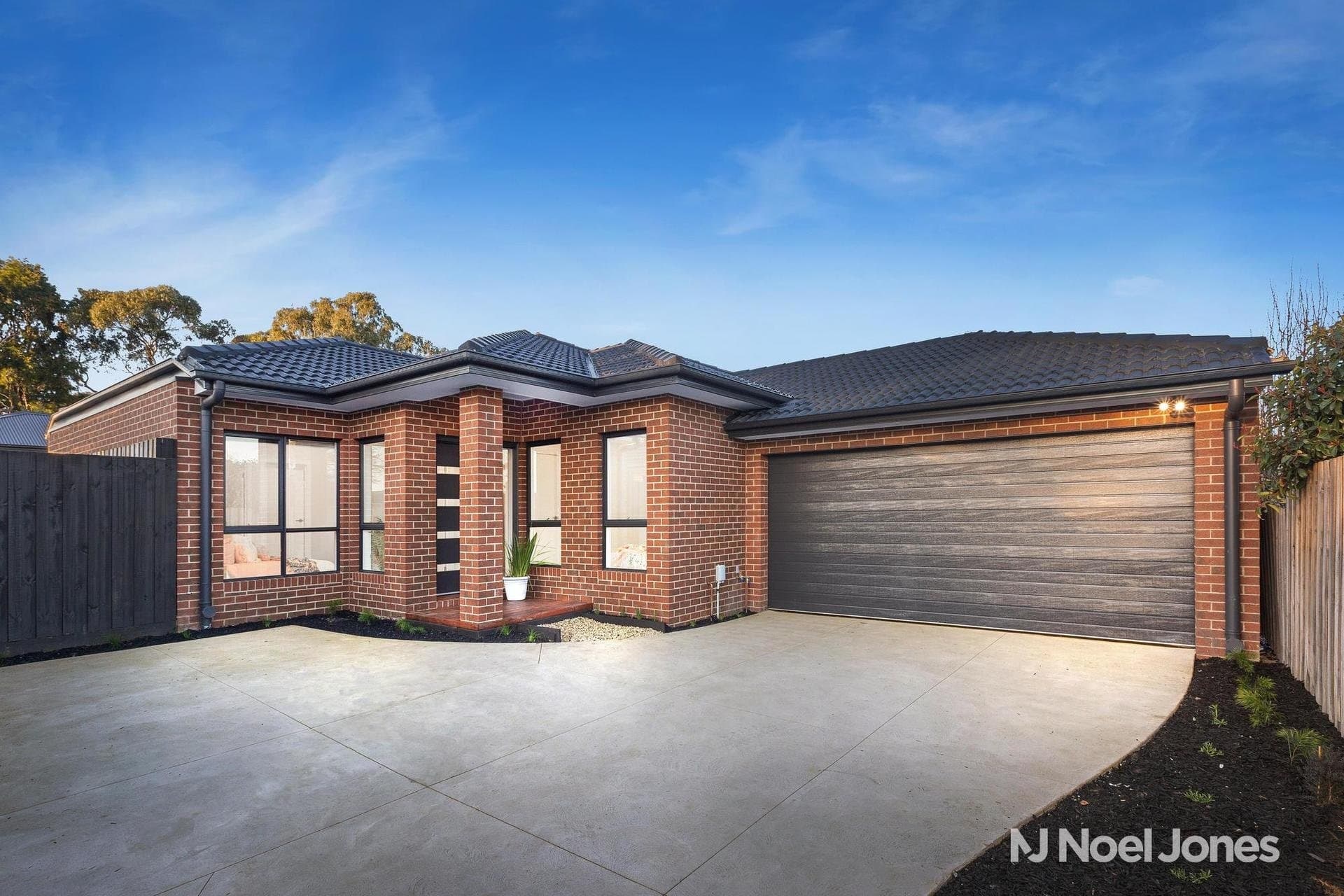 2/86 Edward Road, Chirnside Park - Image 1