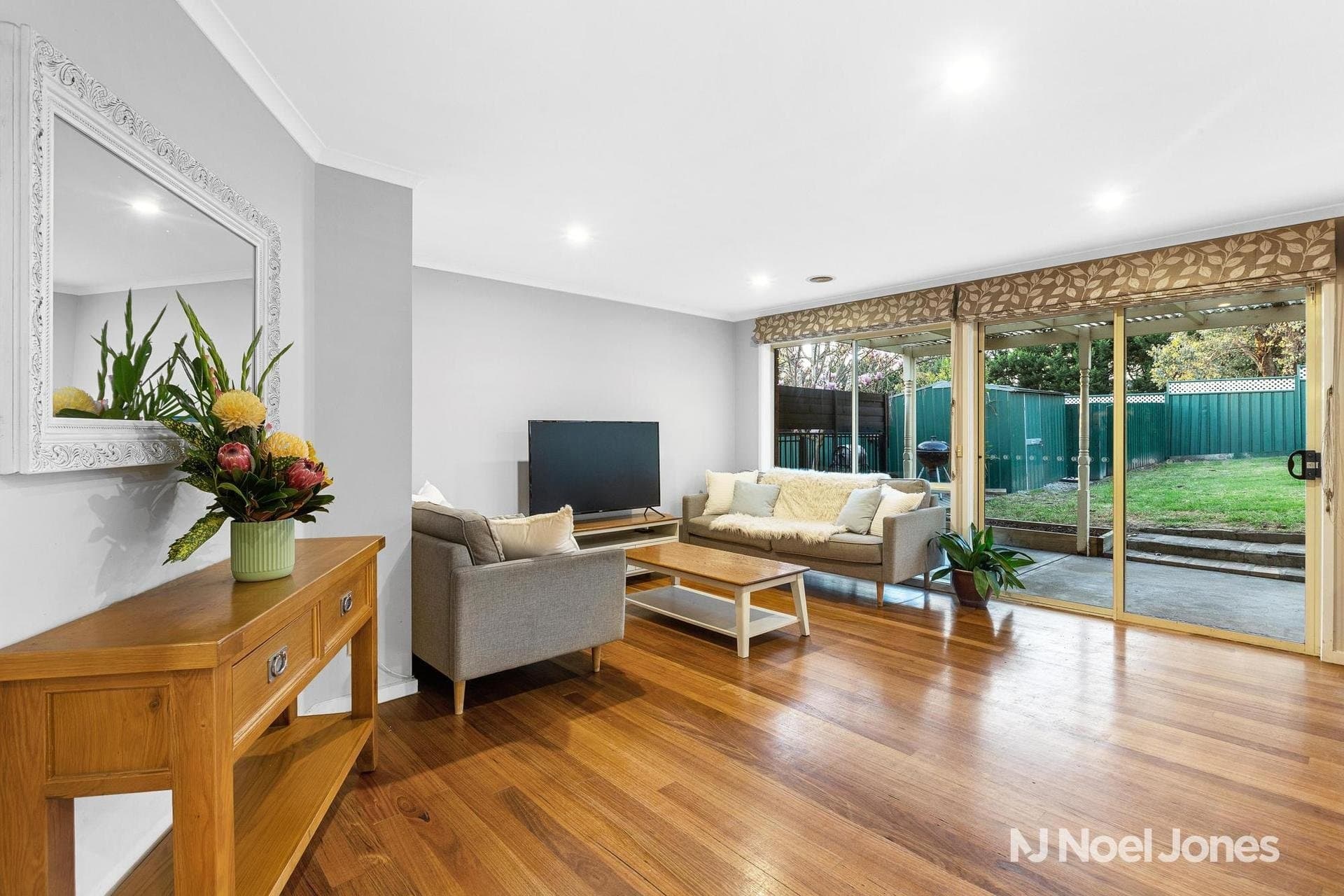 14 Little Chipping Drive, Chirnside Park - Thumbnail 5