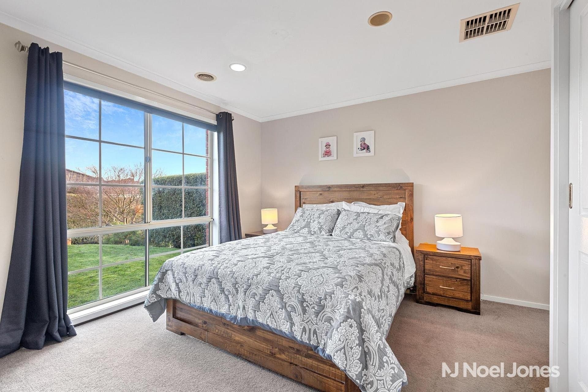14 Little Chipping Drive, Chirnside Park - Thumbnail 8