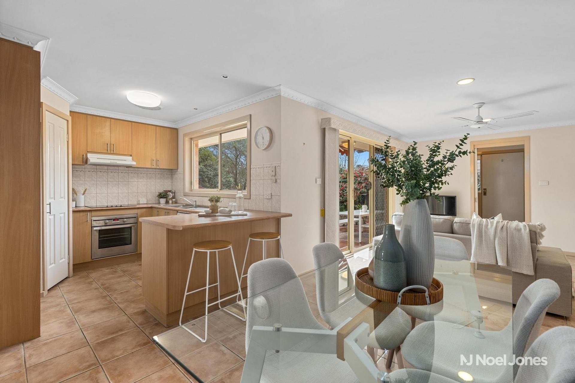 21 Delamere Drive, Chirnside Park - Thumbnail 6