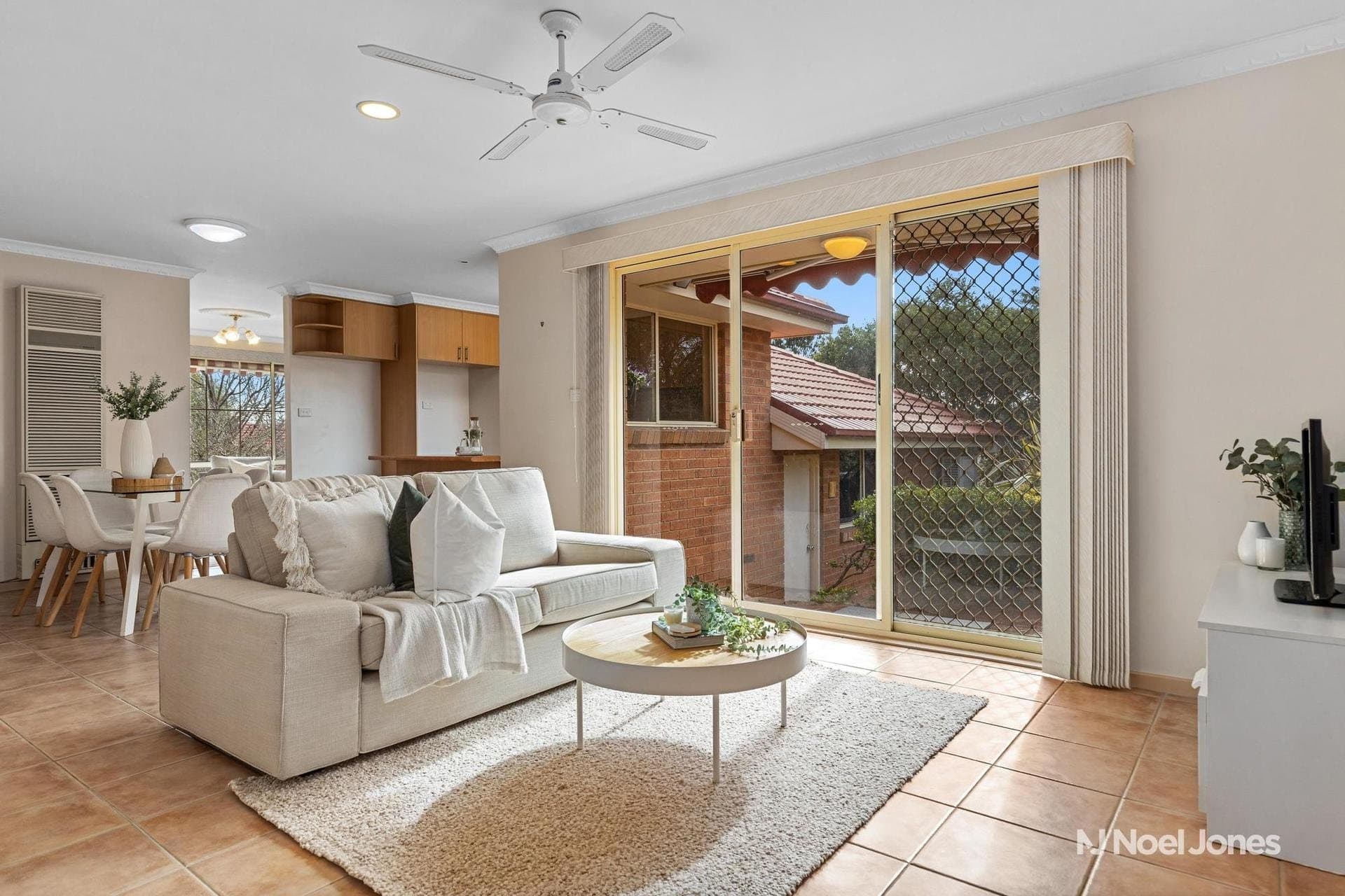 21 Delamere Drive, Chirnside Park - Thumbnail 7