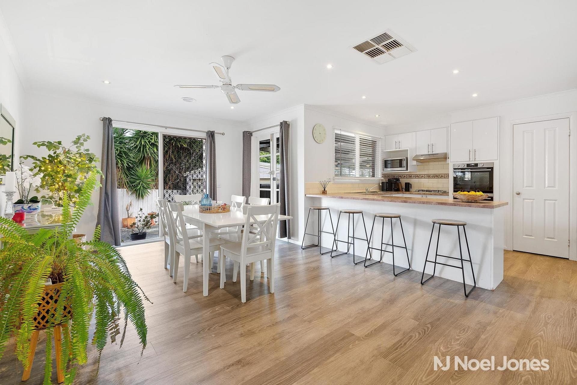 6 Oasis Close, Ferntree Gully - Thumbnail 4