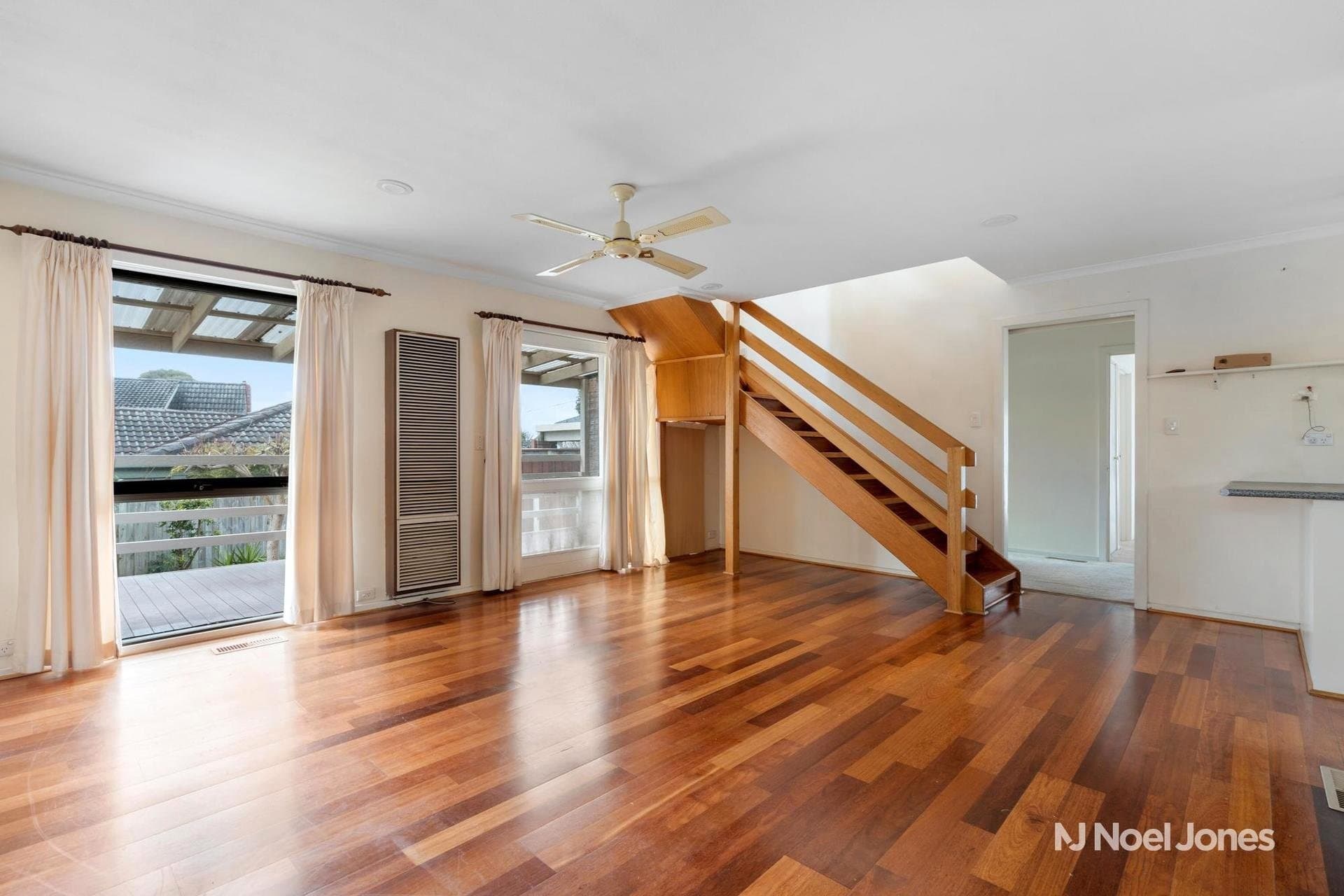 23 Davison Street, MITCHAM, Mitcham - Thumbnail 2
