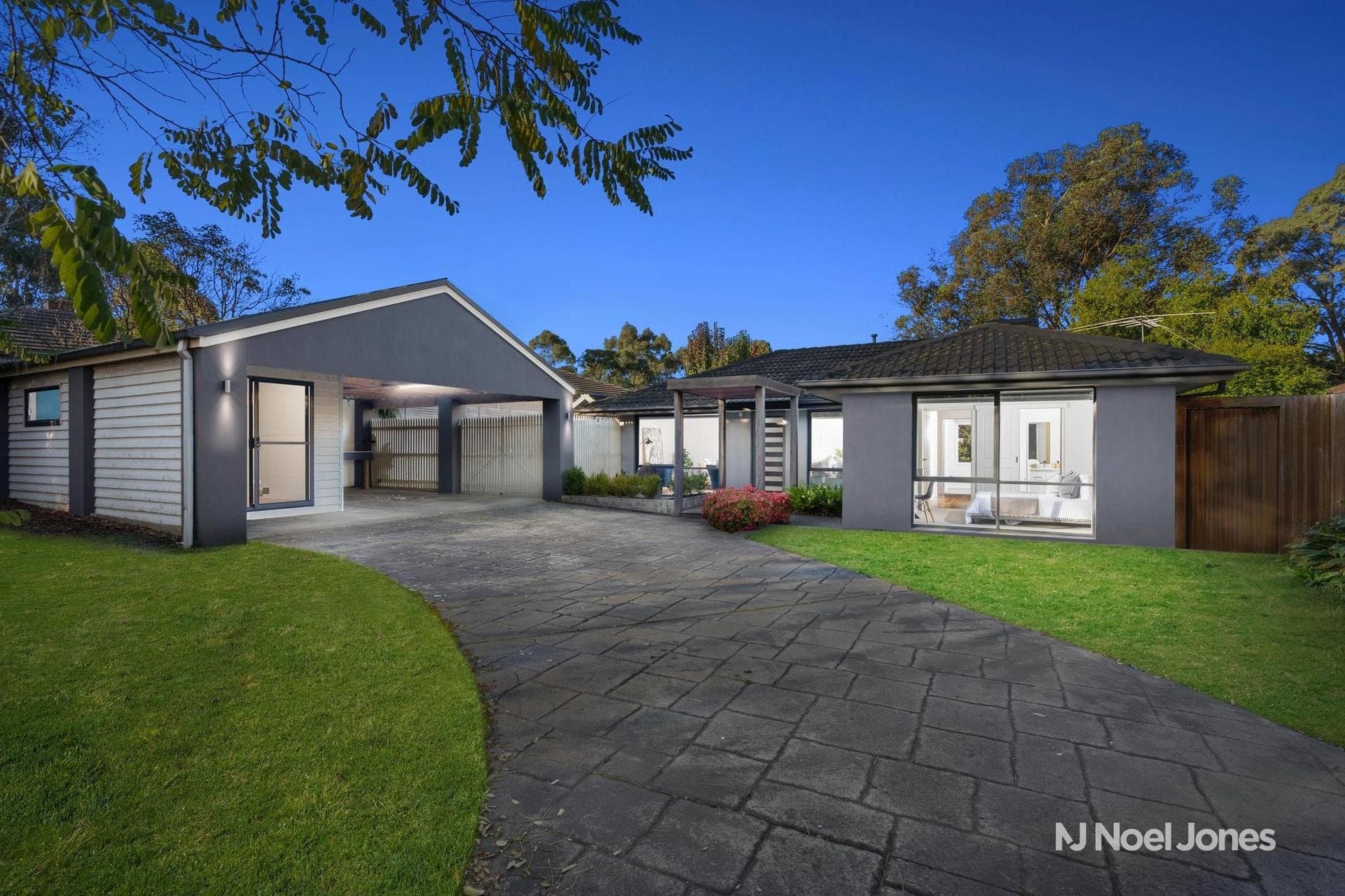 16 Dewpond Walk, Croydon South - Image 1