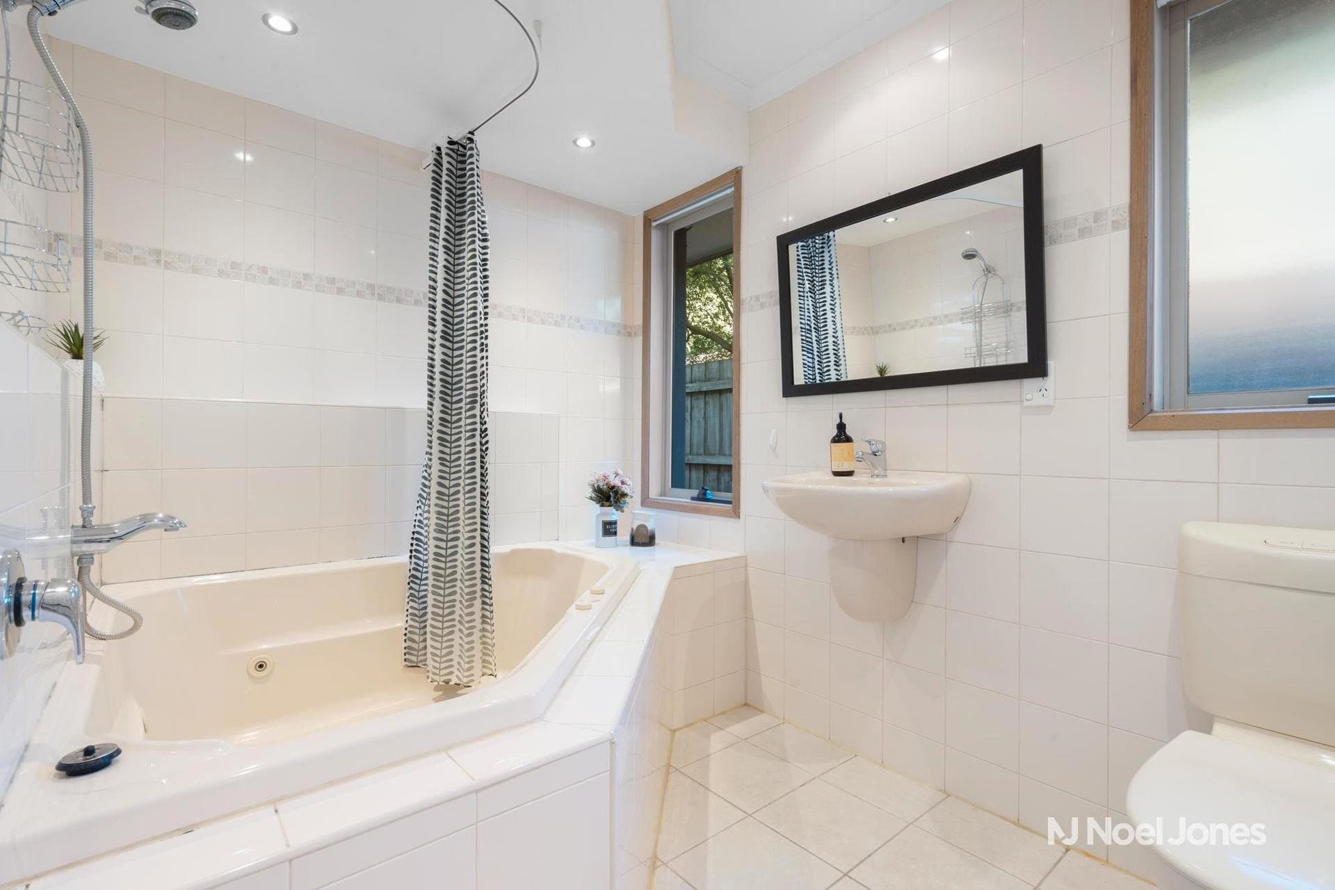 16 Dewpond Walk, Croydon South - Thumbnail 6