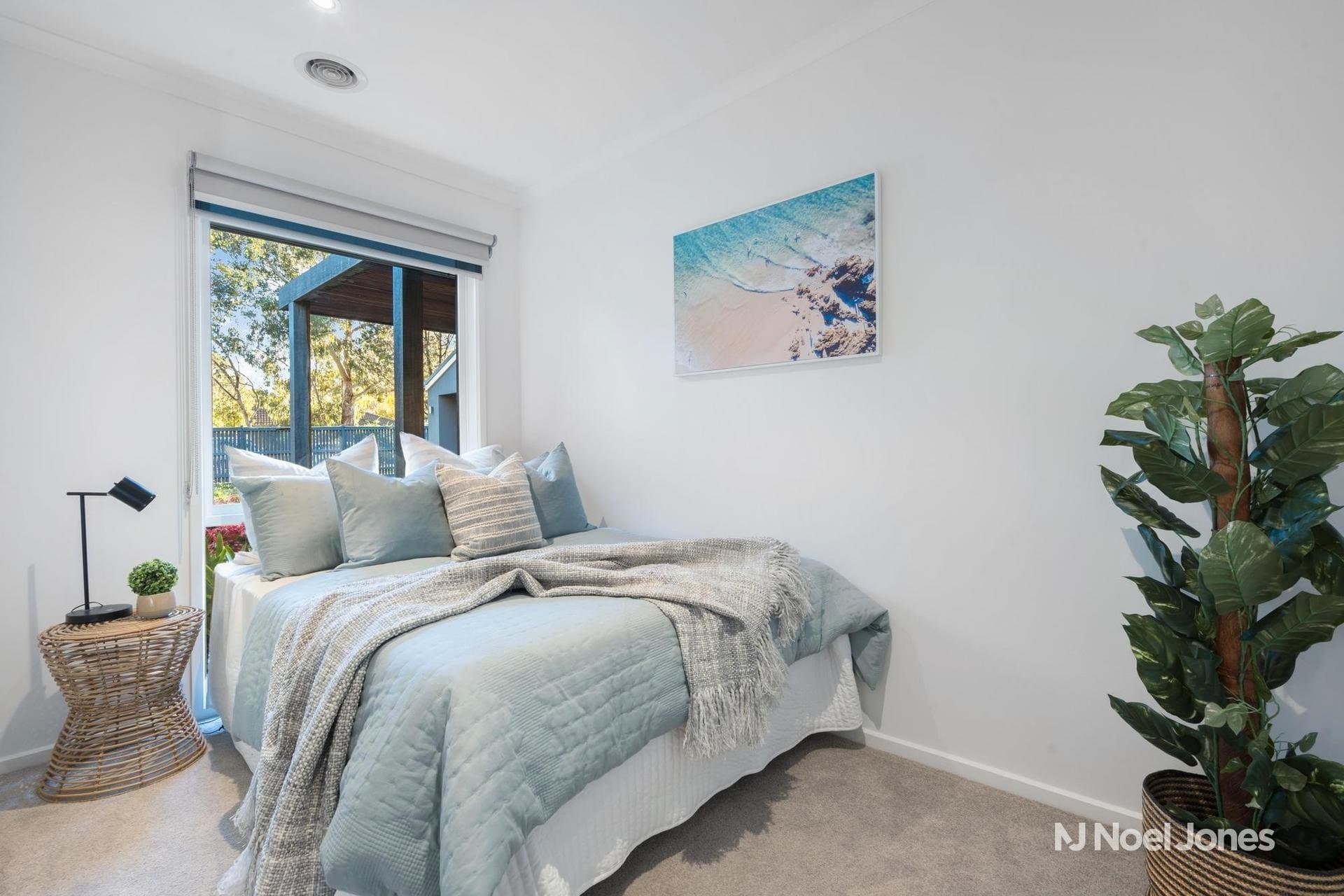 16 Dewpond Walk, Croydon South - Thumbnail 7
