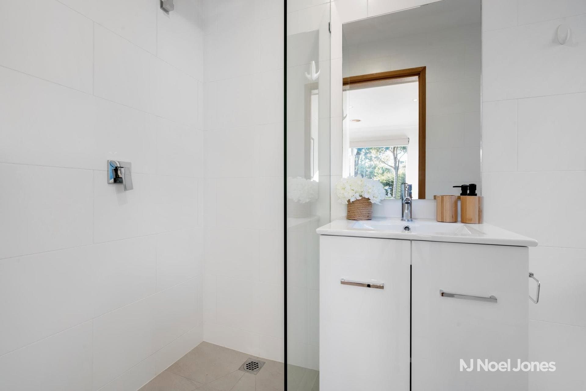 16 Dewpond Walk, Croydon South - Thumbnail 8