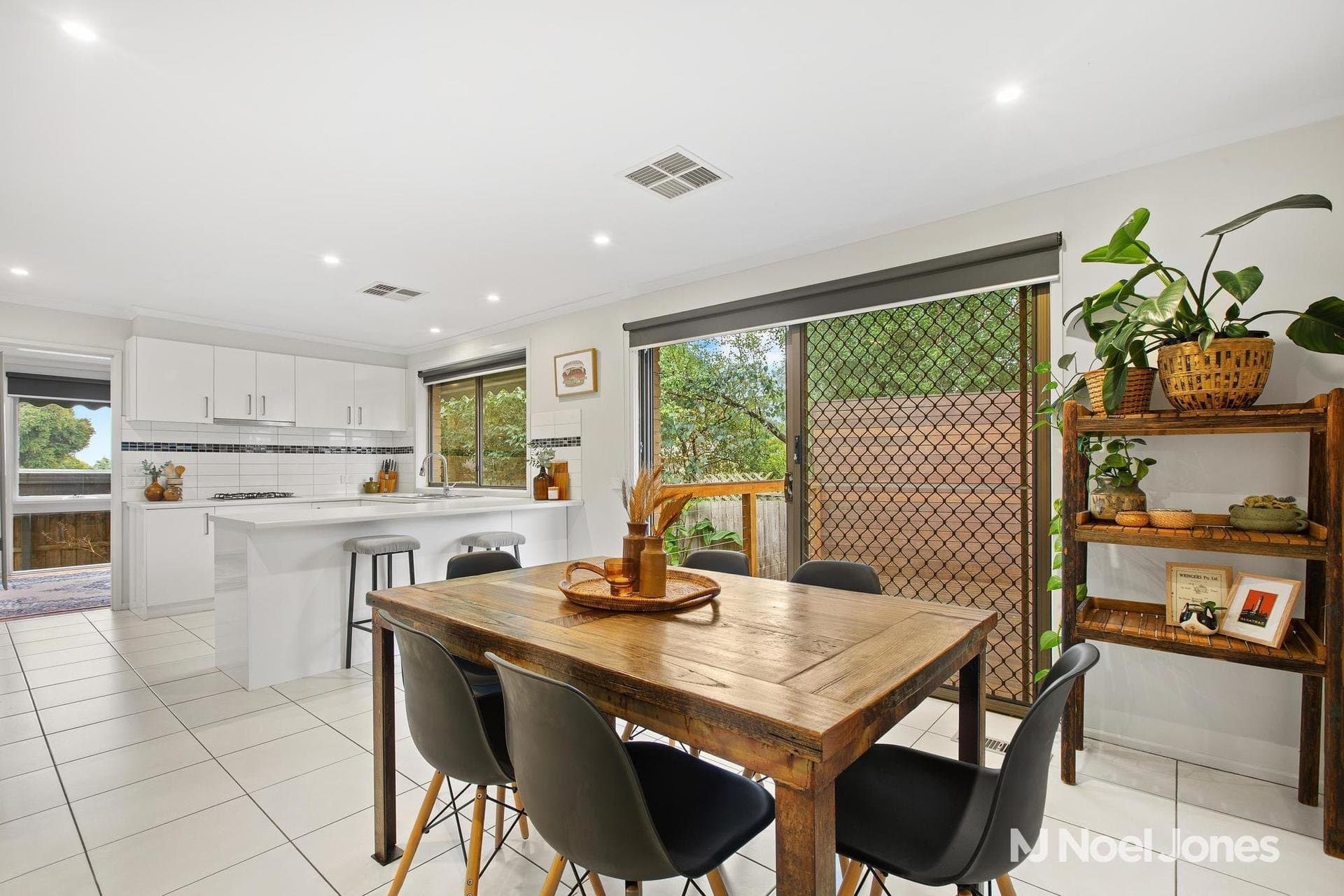 2 Chaparral Court, Mooroolbark - Thumbnail 5