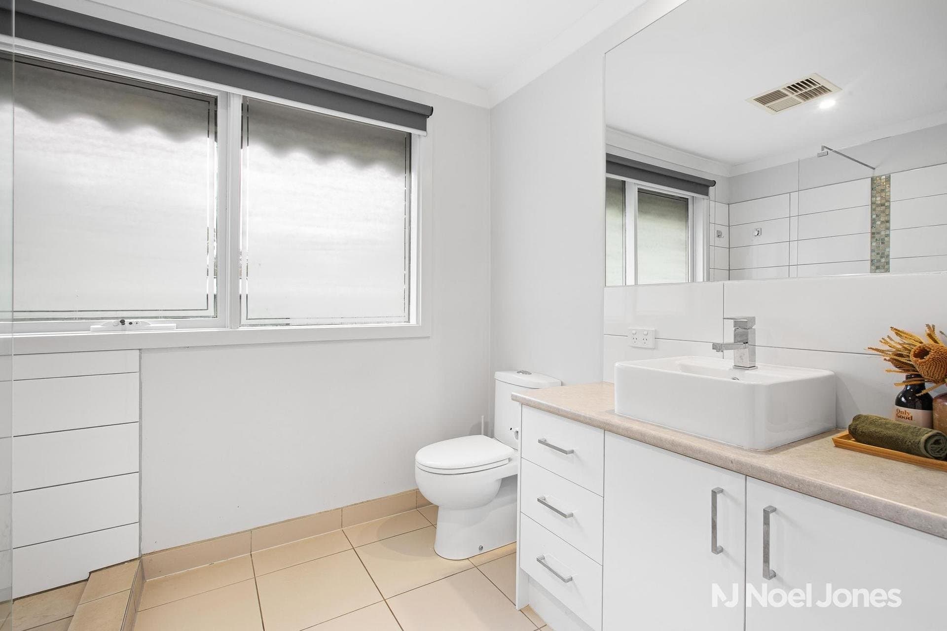 2 Chaparral Court, Mooroolbark - Thumbnail 7