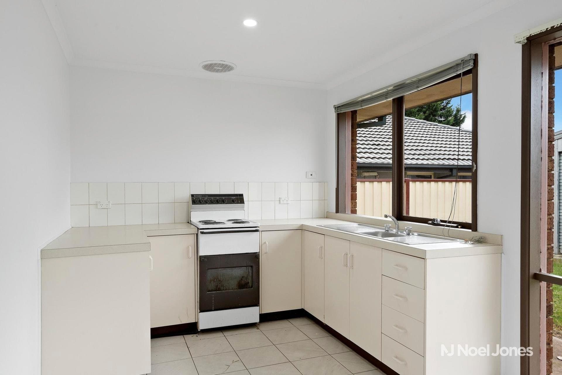 9 Mollisons Hill, Hampton Park - Thumbnail 5