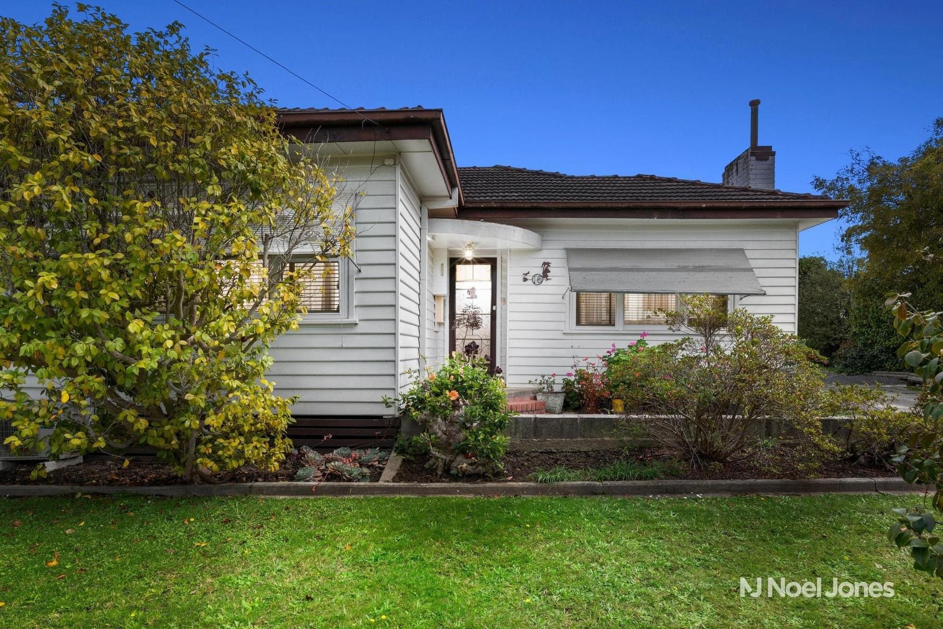 16 Maple Street, Bayswater - Image 1