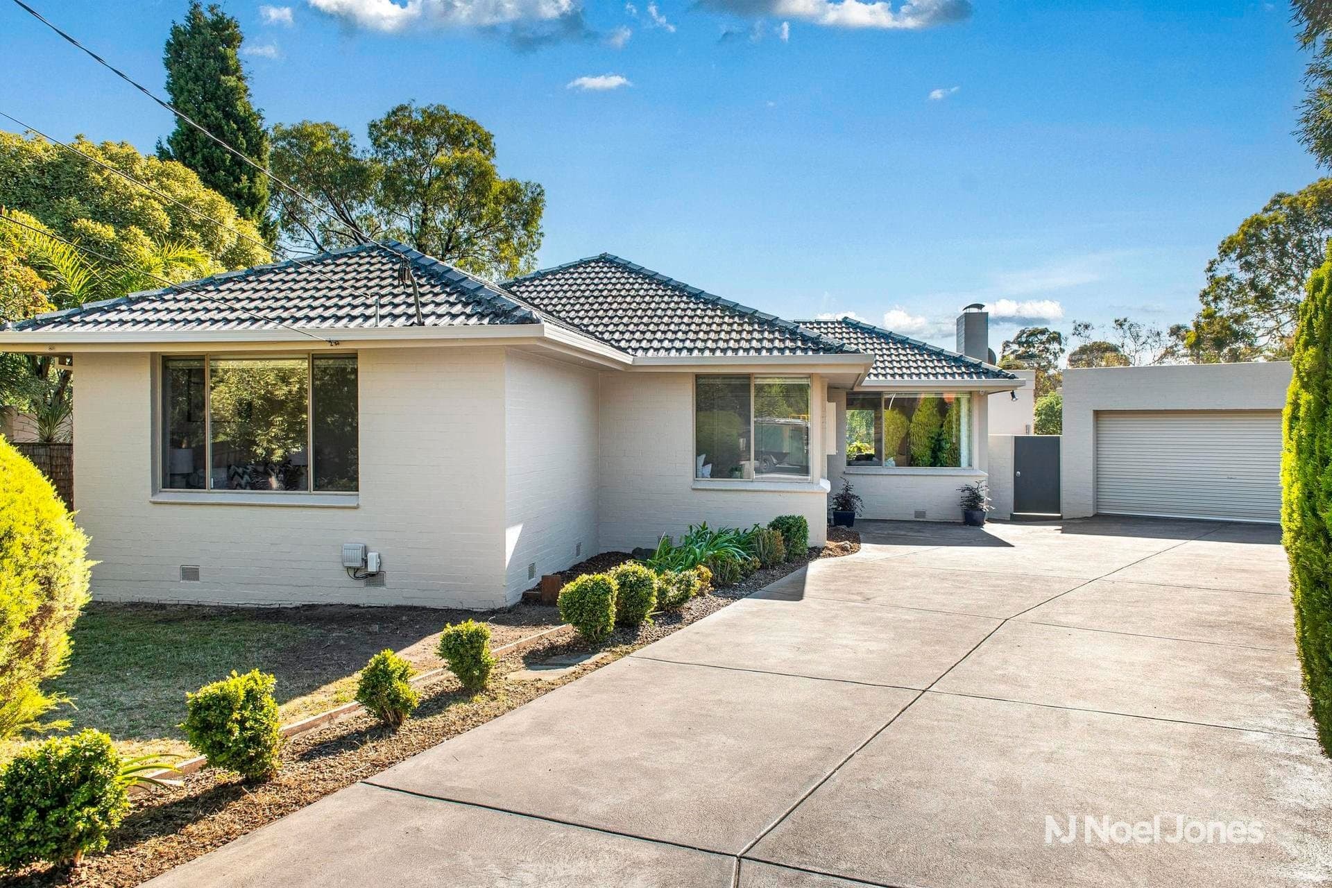 15 Mingeta Avenue, Blackburn South - Image 1