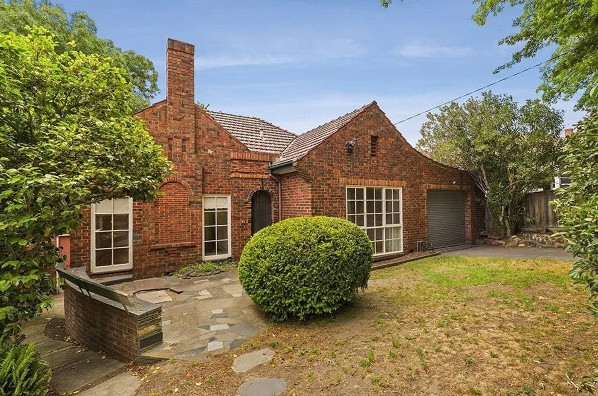 16 Victor Avenue, Kew - Image 1
