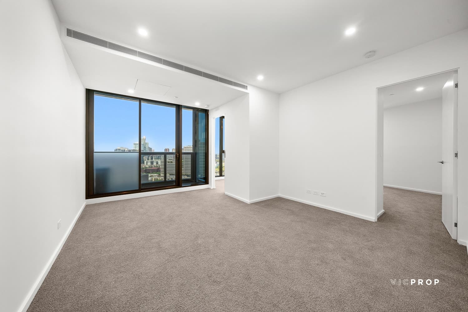 1704/81 City Road, Southbank - Image 1