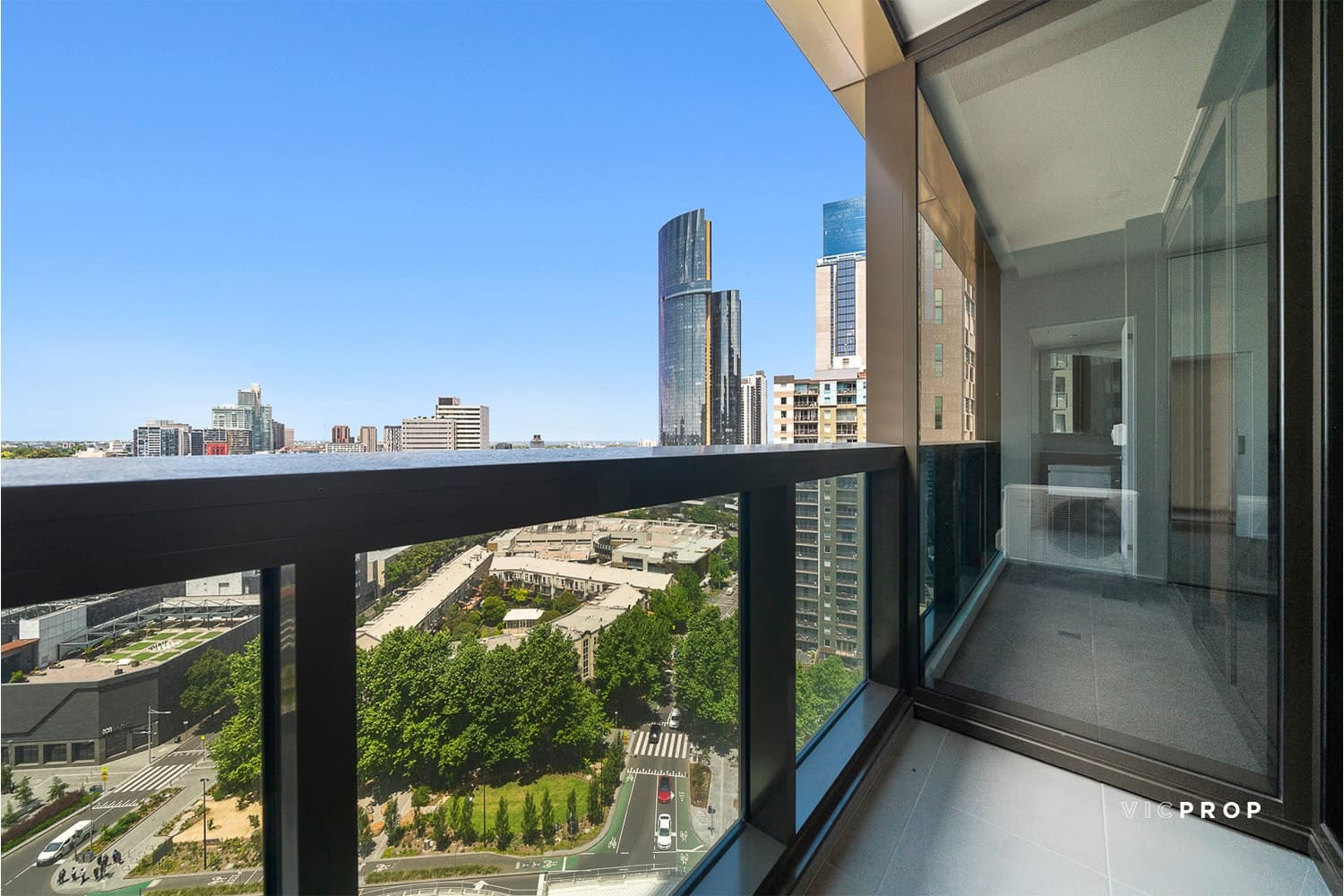 1704/81 City Road, Southbank - Thumbnail 8