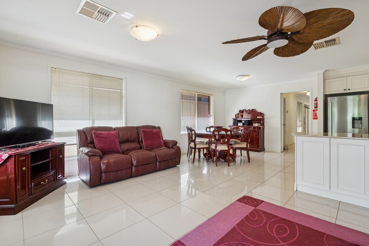 18 Mansfield Road, Northfield SA 5085, Northfield - Thumbnail 3