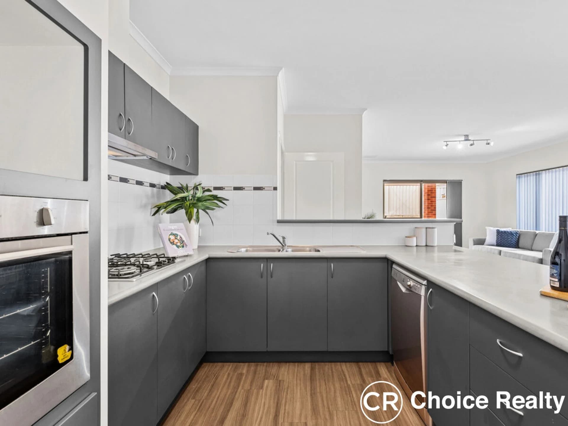 4 Dimond Court, LEEMING WA 6149, Leeming - Thumbnail 2