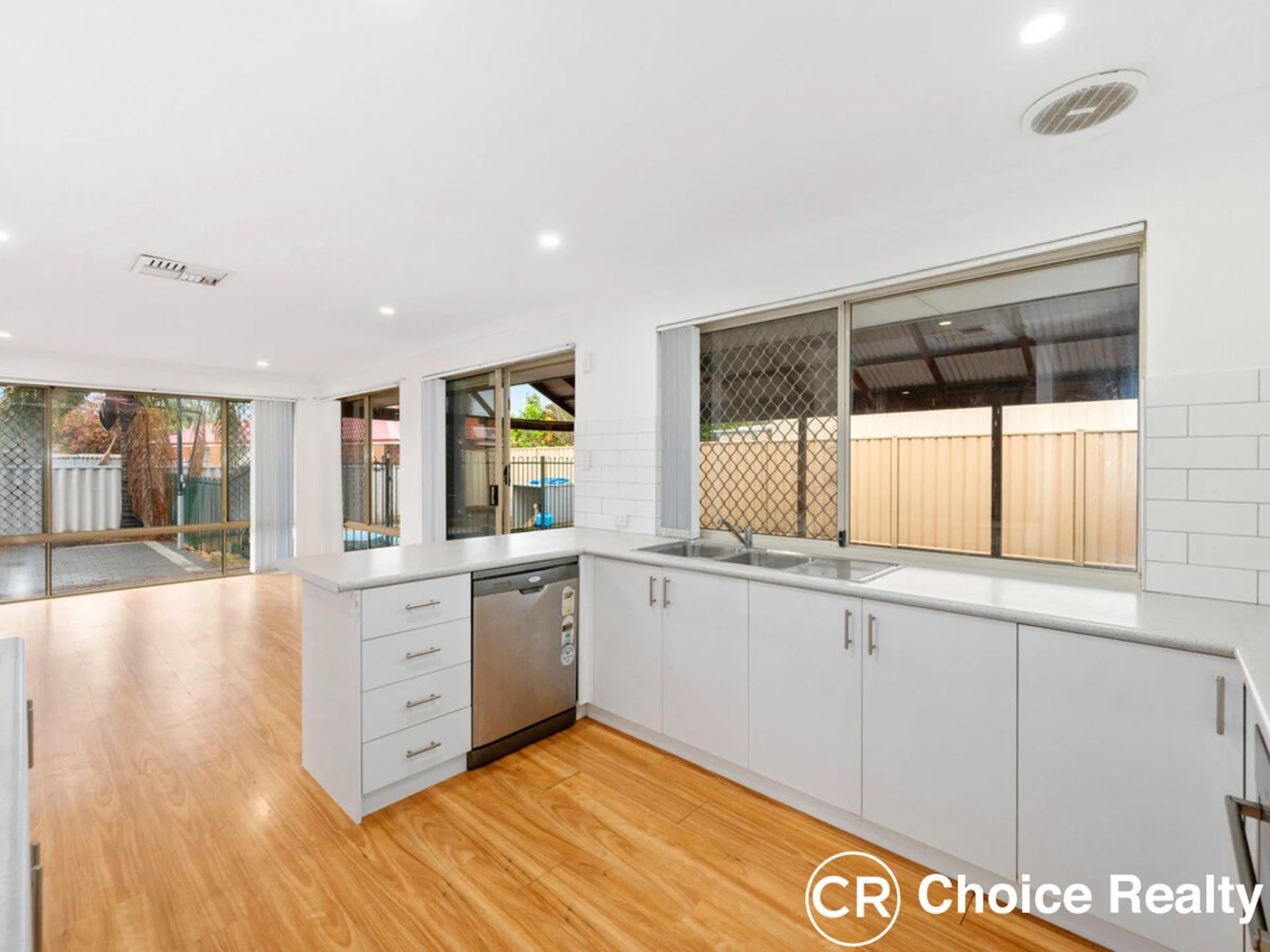 11 Edelweiss Way, Beckenham WA 6107, Beckenham - Thumbnail 4