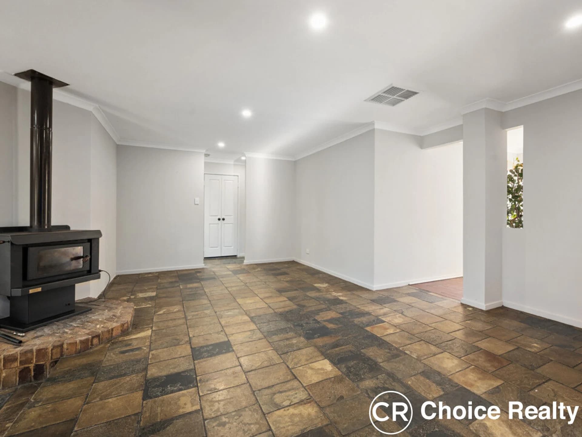 92 Brown Crescent, Seville Grove WA 6112, Seville Grove - Thumbnail 3
