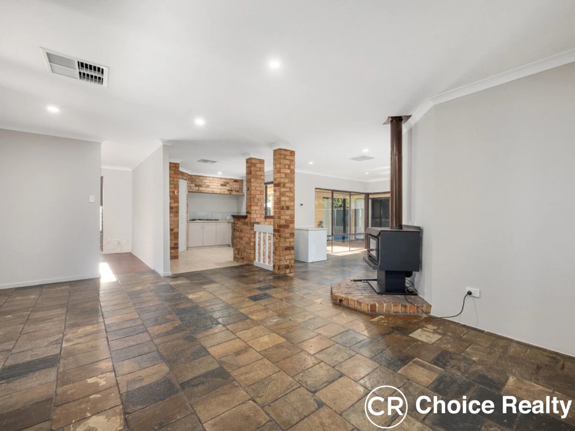 92 Brown Crescent, Seville Grove WA 6112, Seville Grove - Thumbnail 4