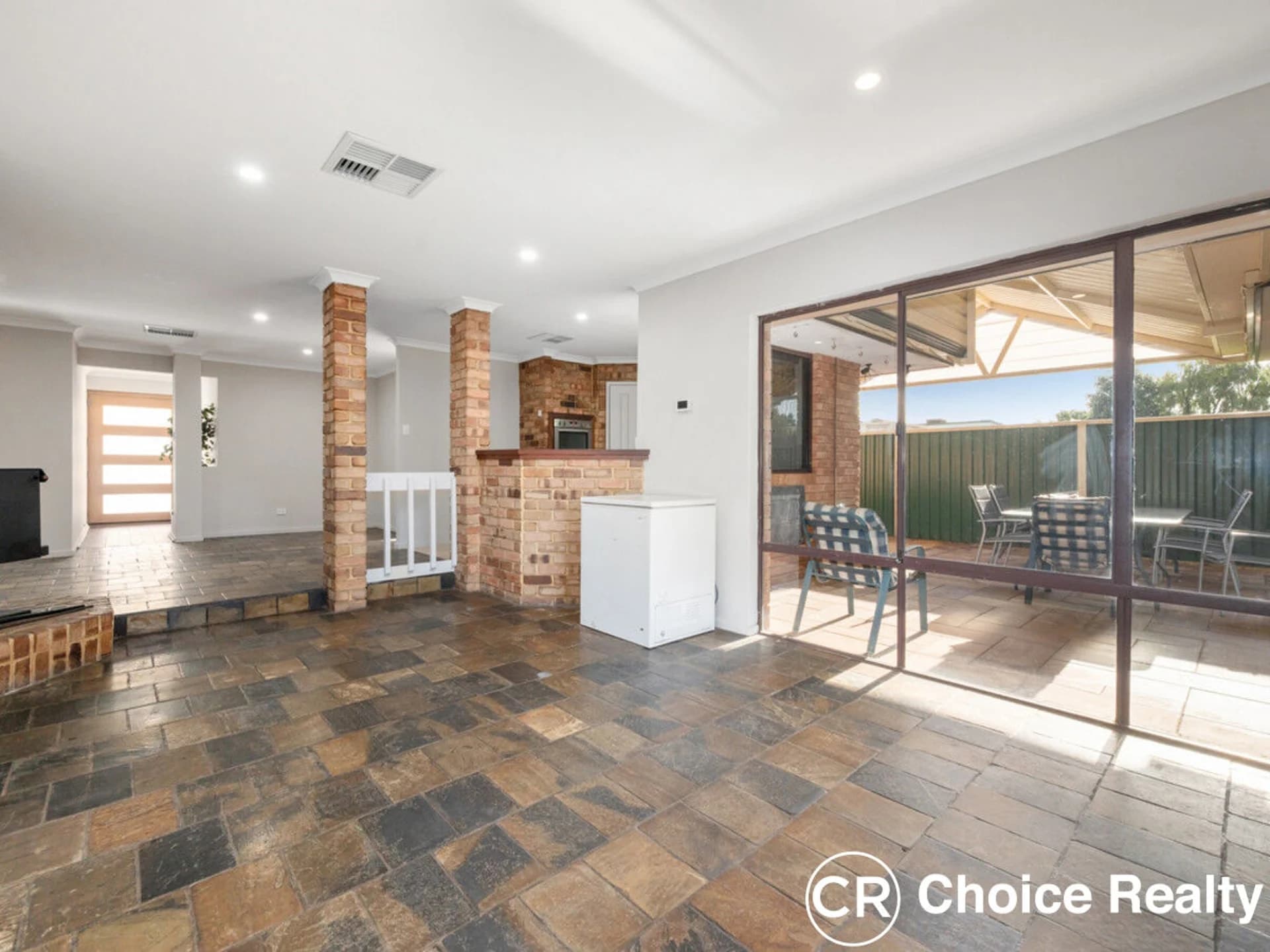92 Brown Crescent, Seville Grove WA 6112, Seville Grove - Thumbnail 5