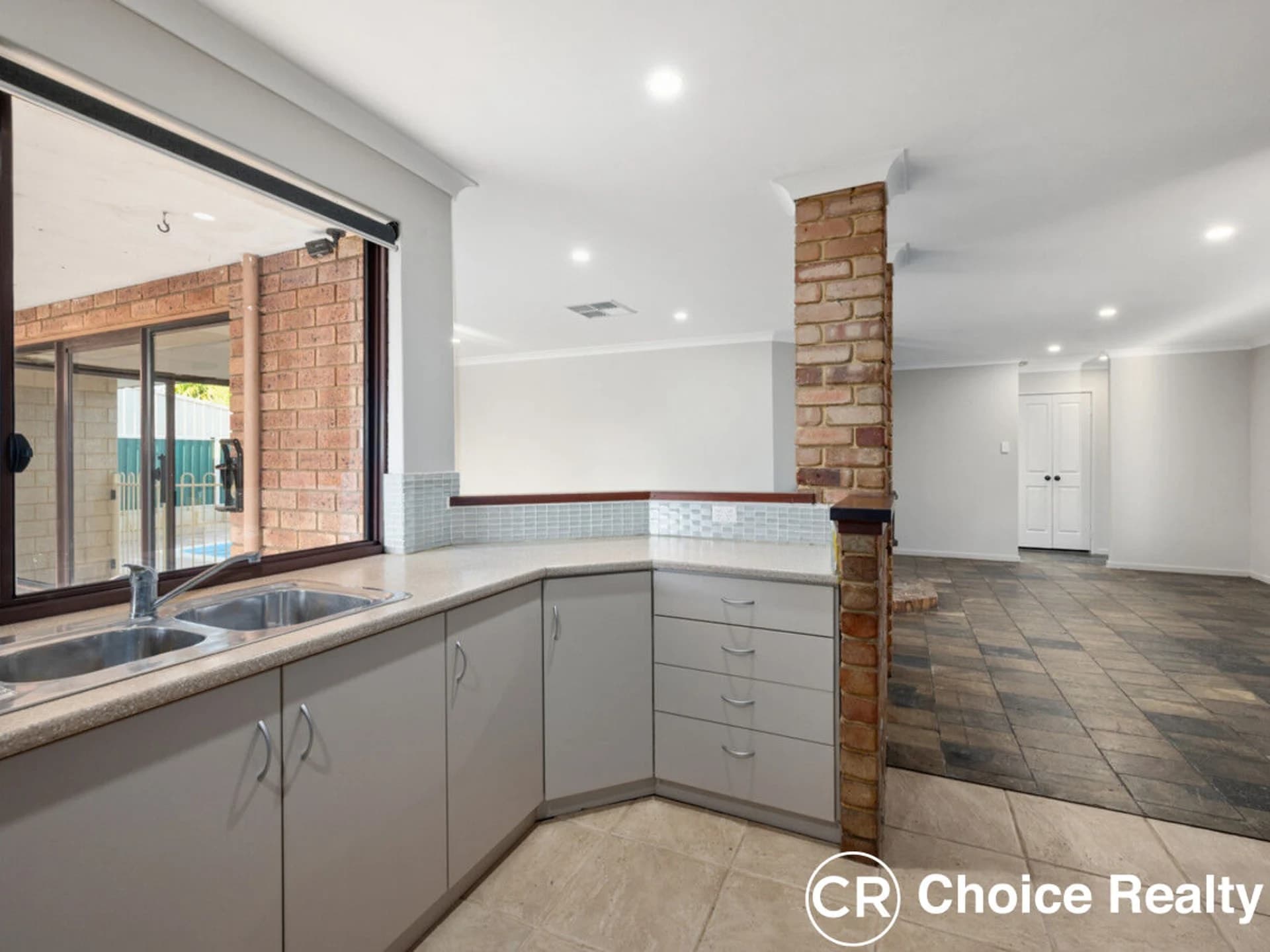 92 Brown Crescent, Seville Grove WA 6112, Seville Grove - Thumbnail 7