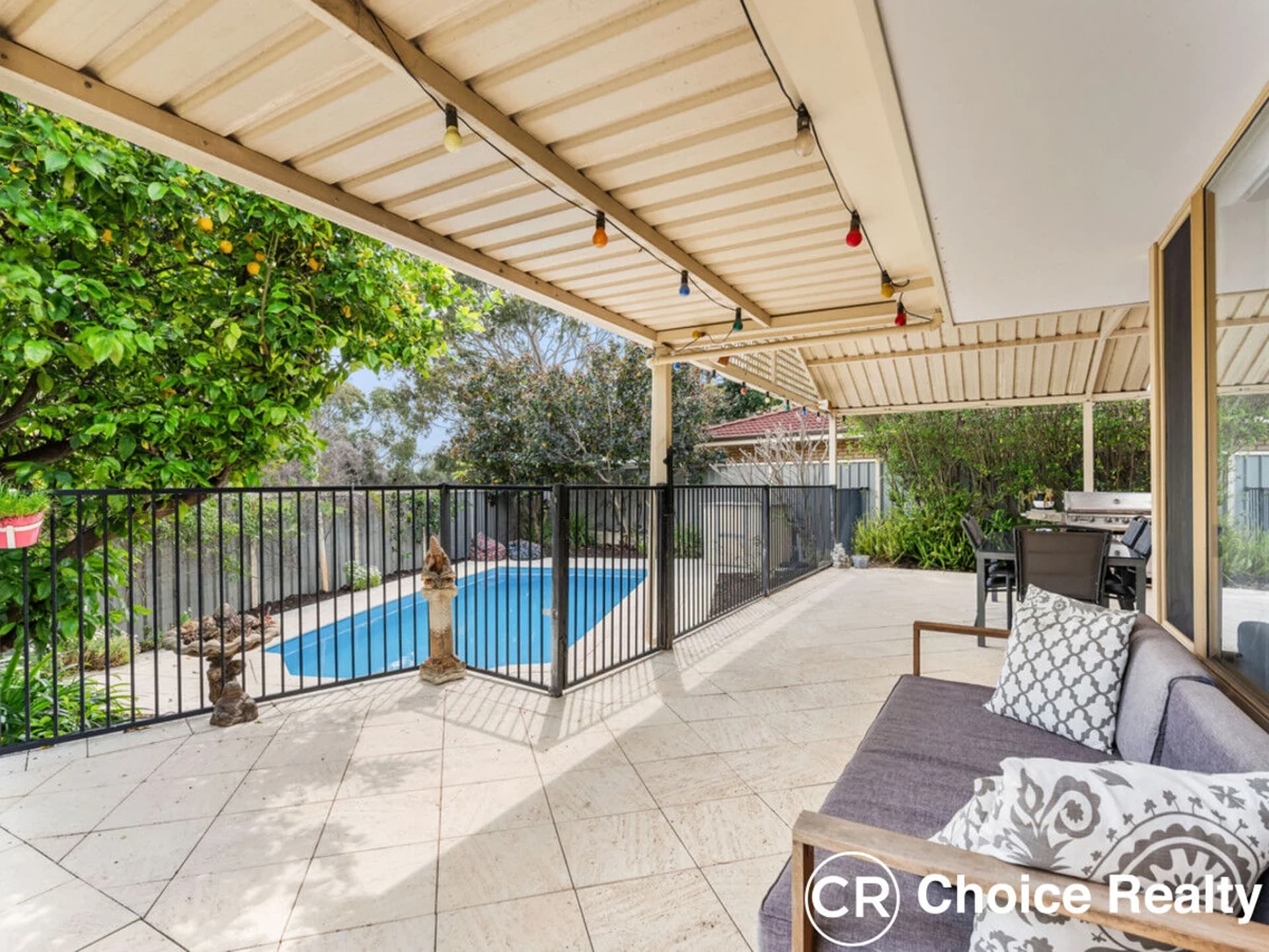 10 Classon Gardens, Leeming WA 6149, Leeming - Thumbnail 2