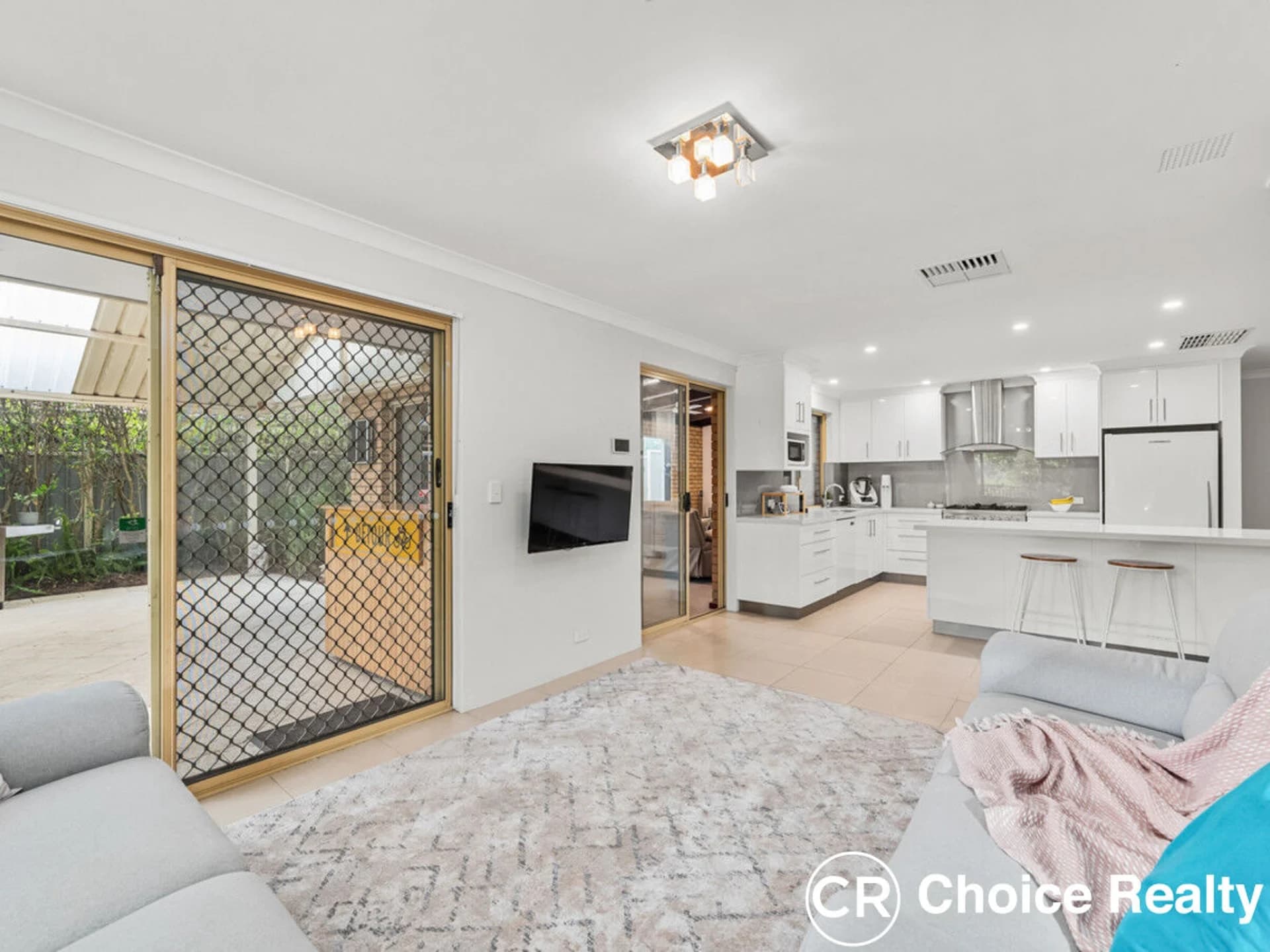 10 Classon Gardens, Leeming WA 6149, Leeming - Thumbnail 7