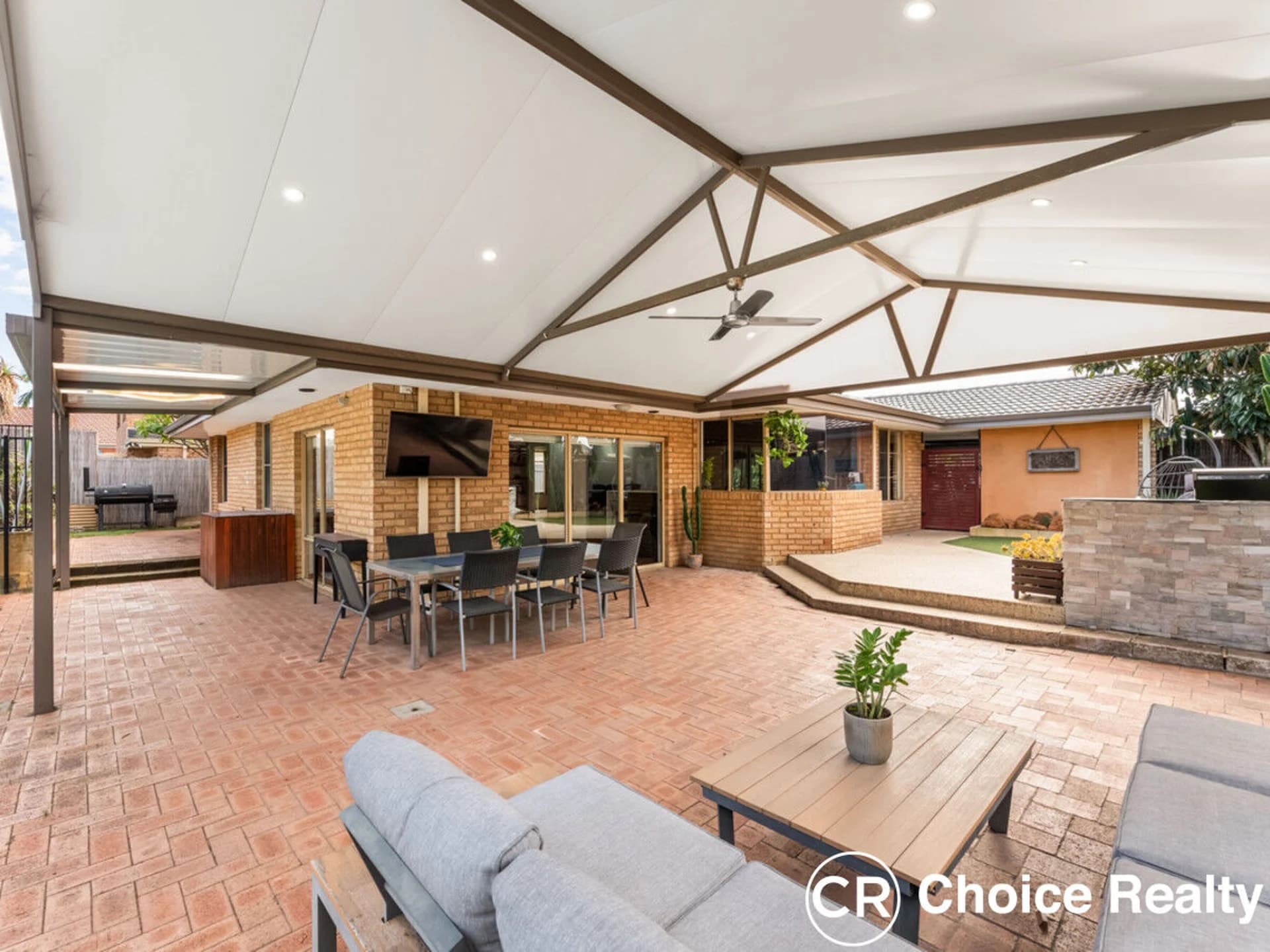 24 Sellen Court, Leeming WA 6149, Leeming - Thumbnail 2