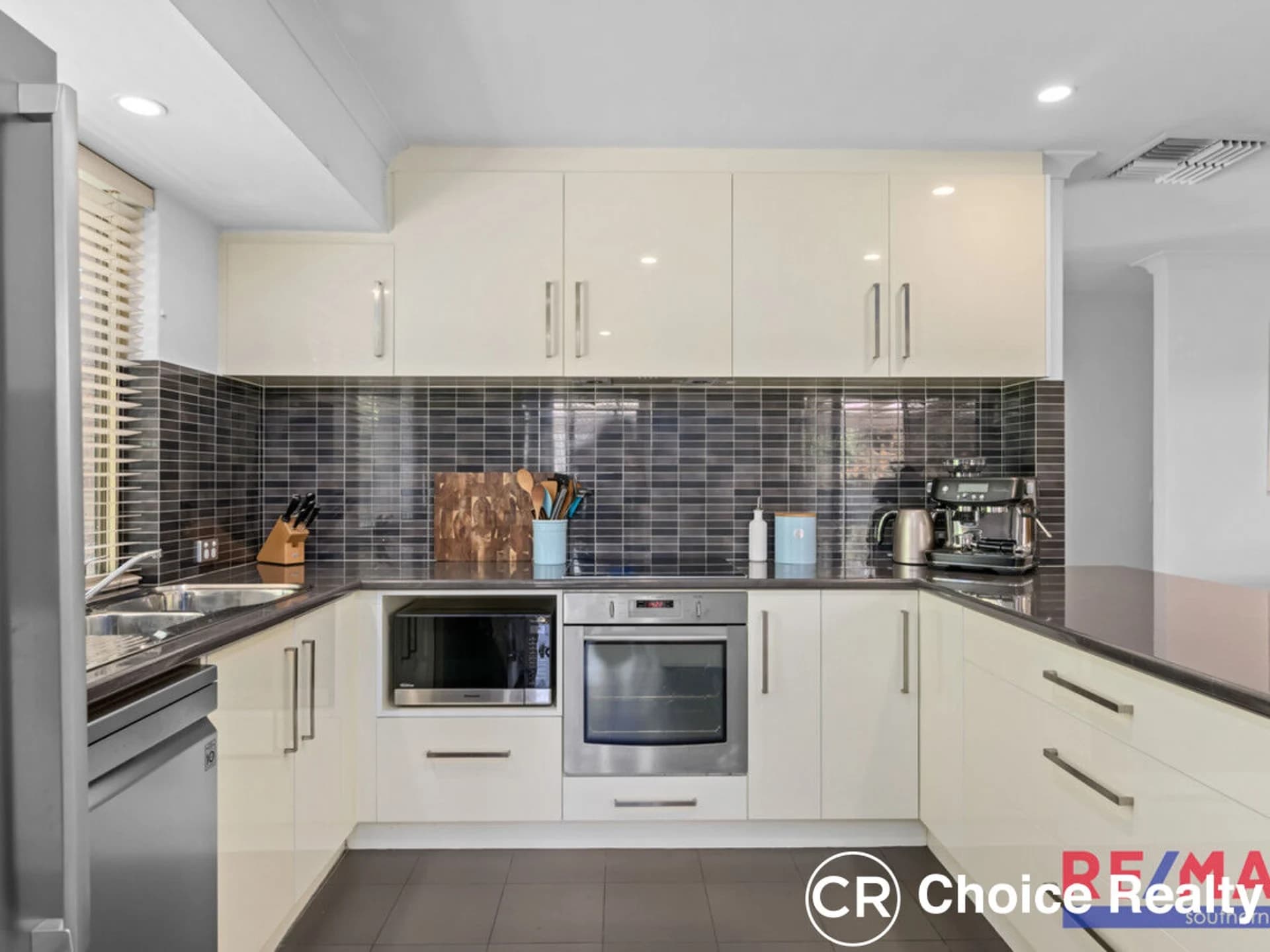 32B Grenfell Way, Leeming WA 6149, Leeming - Thumbnail 2