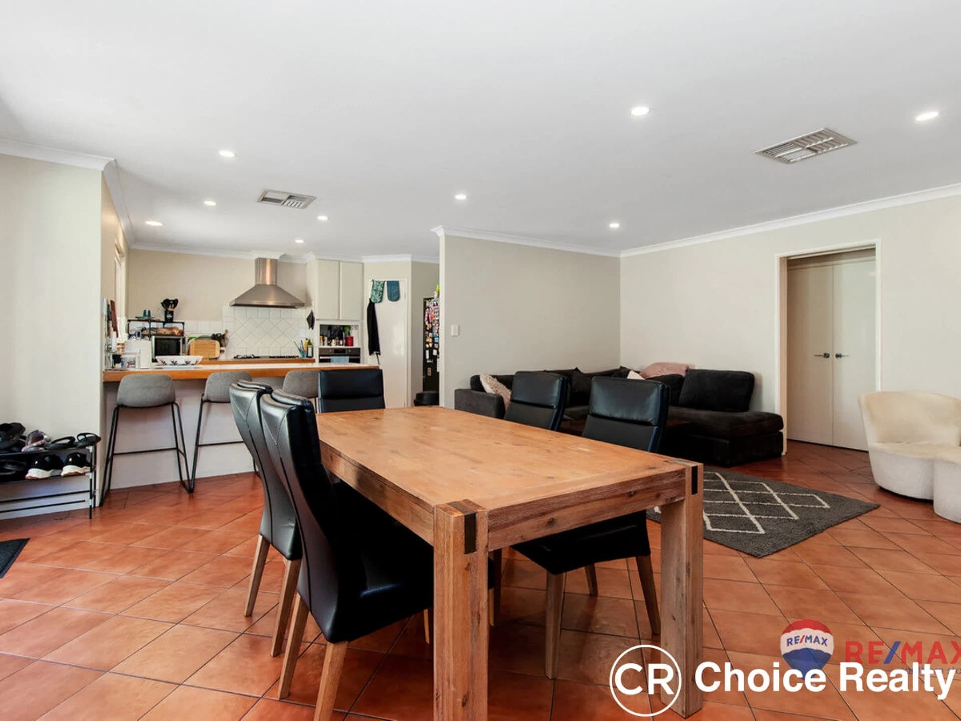12b Manning Road, CANNINGTON WA 6107, Cannington - Thumbnail 2