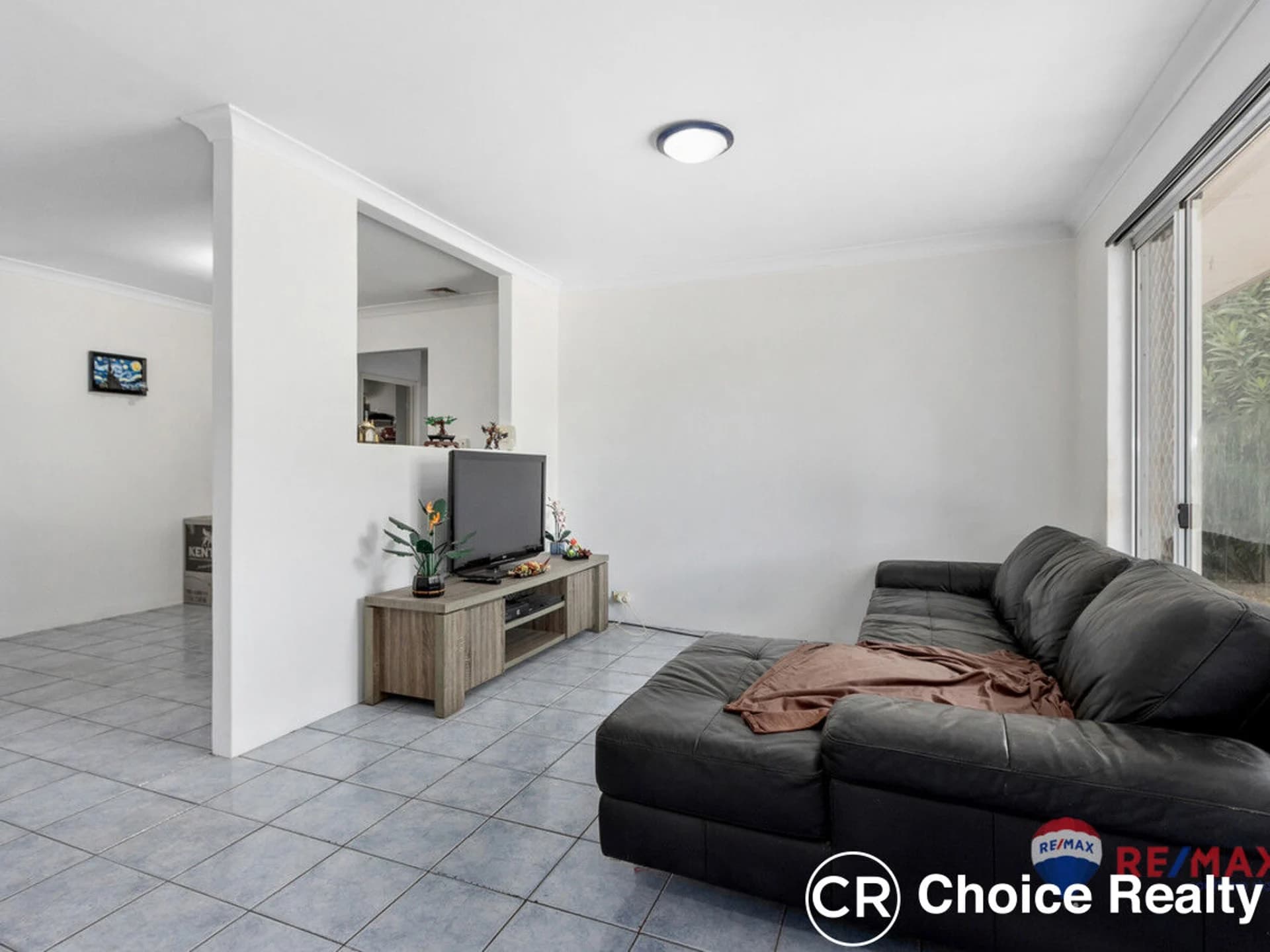 8 Kirton Court, REDCLIFFE WA 6104, Redcliffe - Thumbnail 2
