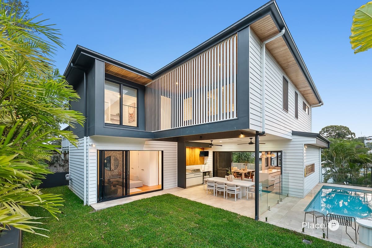 16 Realm Street, Auchenflower - Image 1