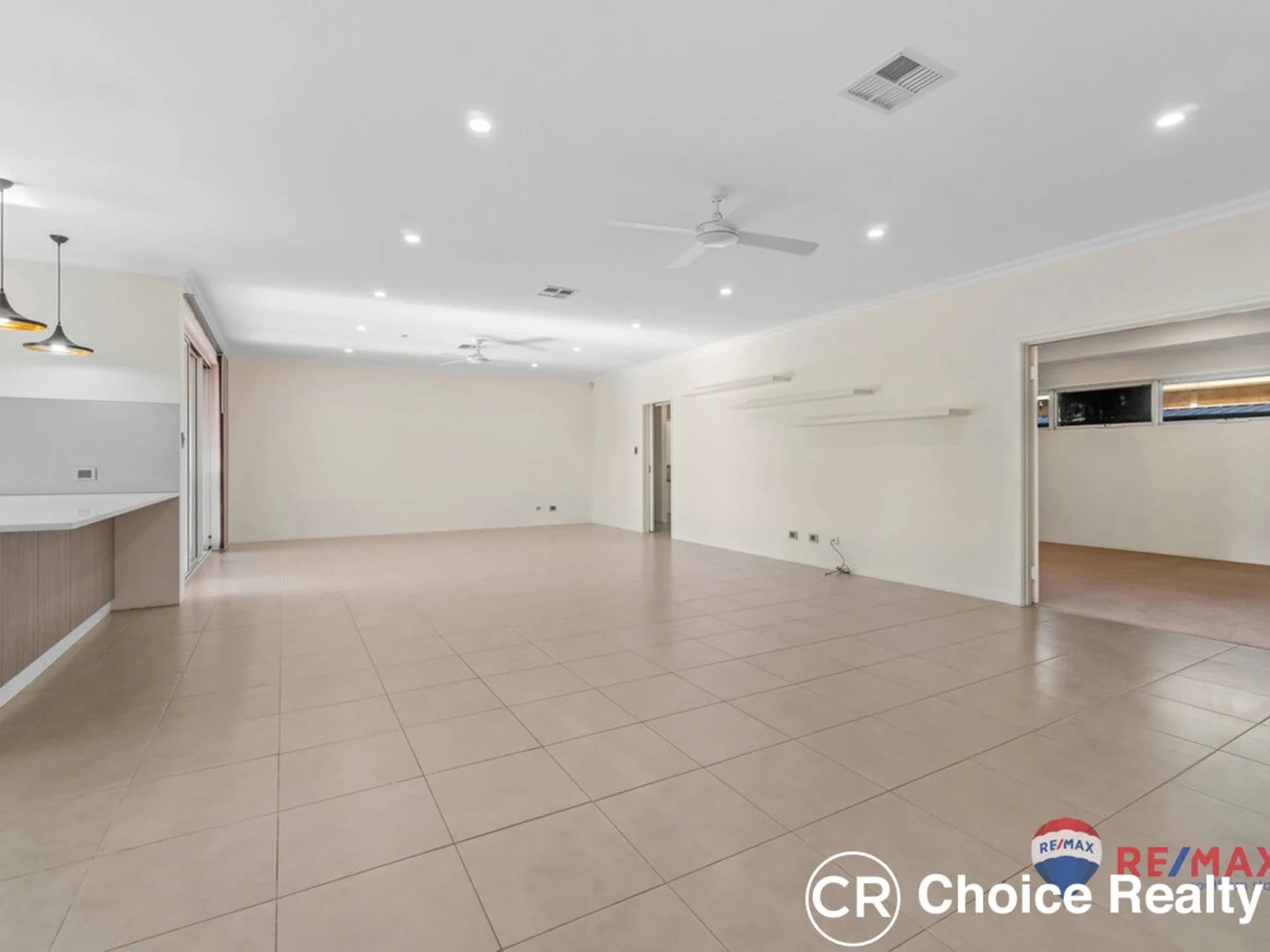 4 Clearwater Drive, Southern River WA 6110, Southern River - Thumbnail 4