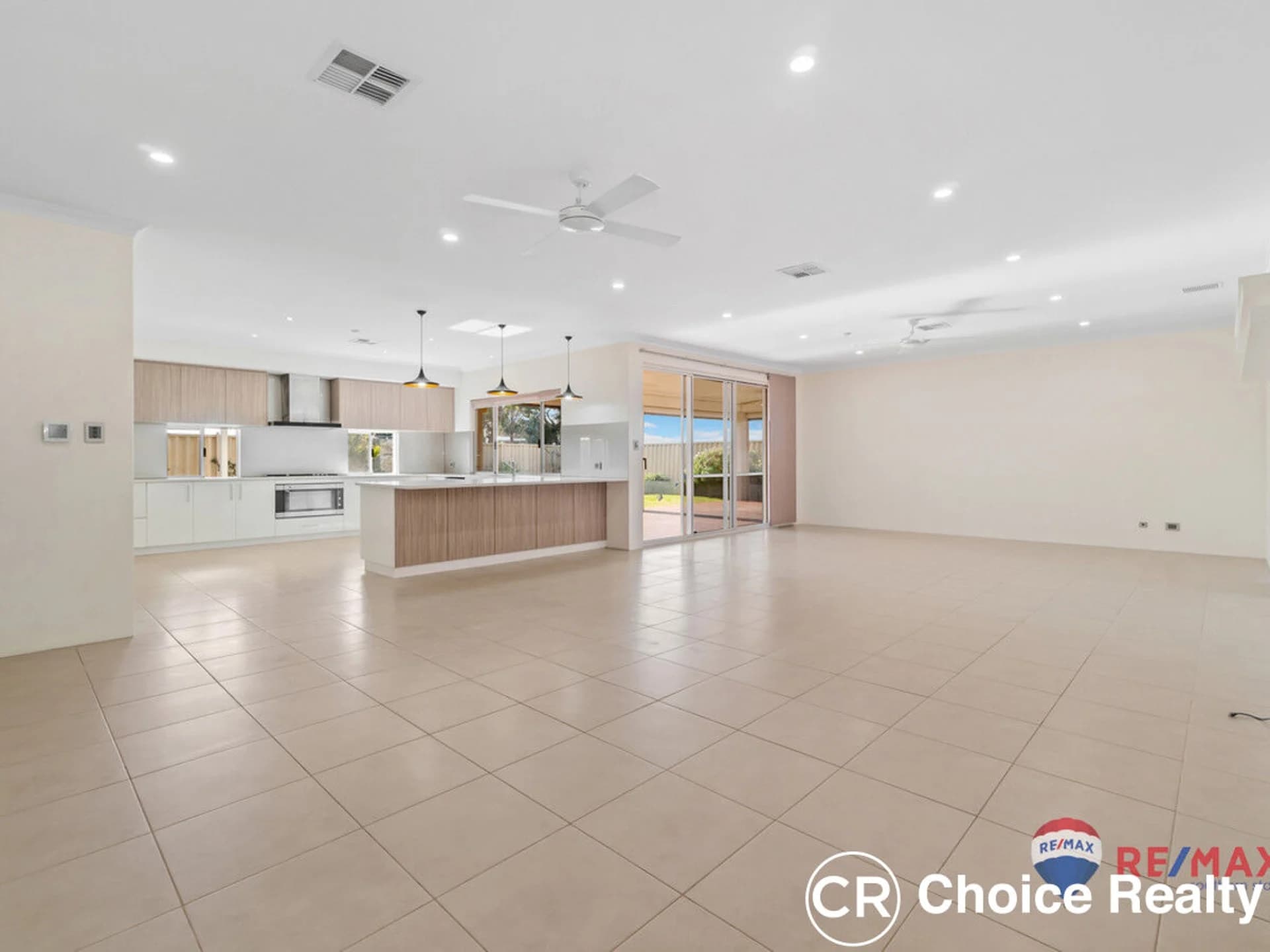 4 Clearwater Drive, Southern River WA 6110, Southern River - Thumbnail 6