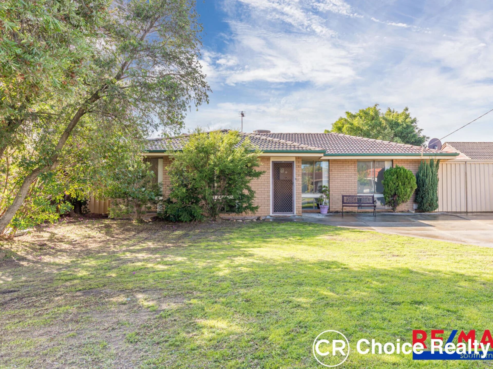 10 Levine Court, THORNLIE WA 6108, Thornlie - Thumbnail 2