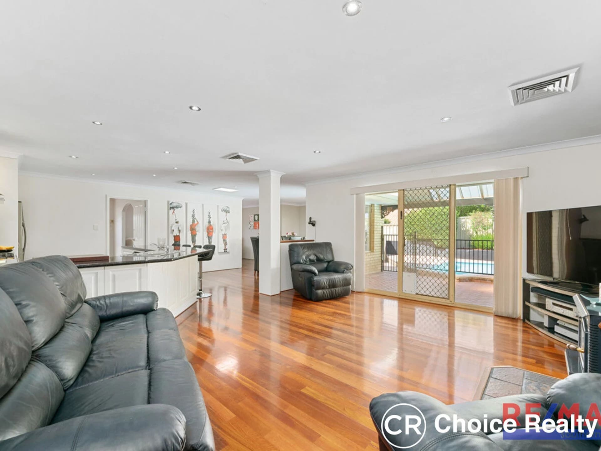 55 McKivett Crescent, Leeming WA 6149, Leeming - Thumbnail 4