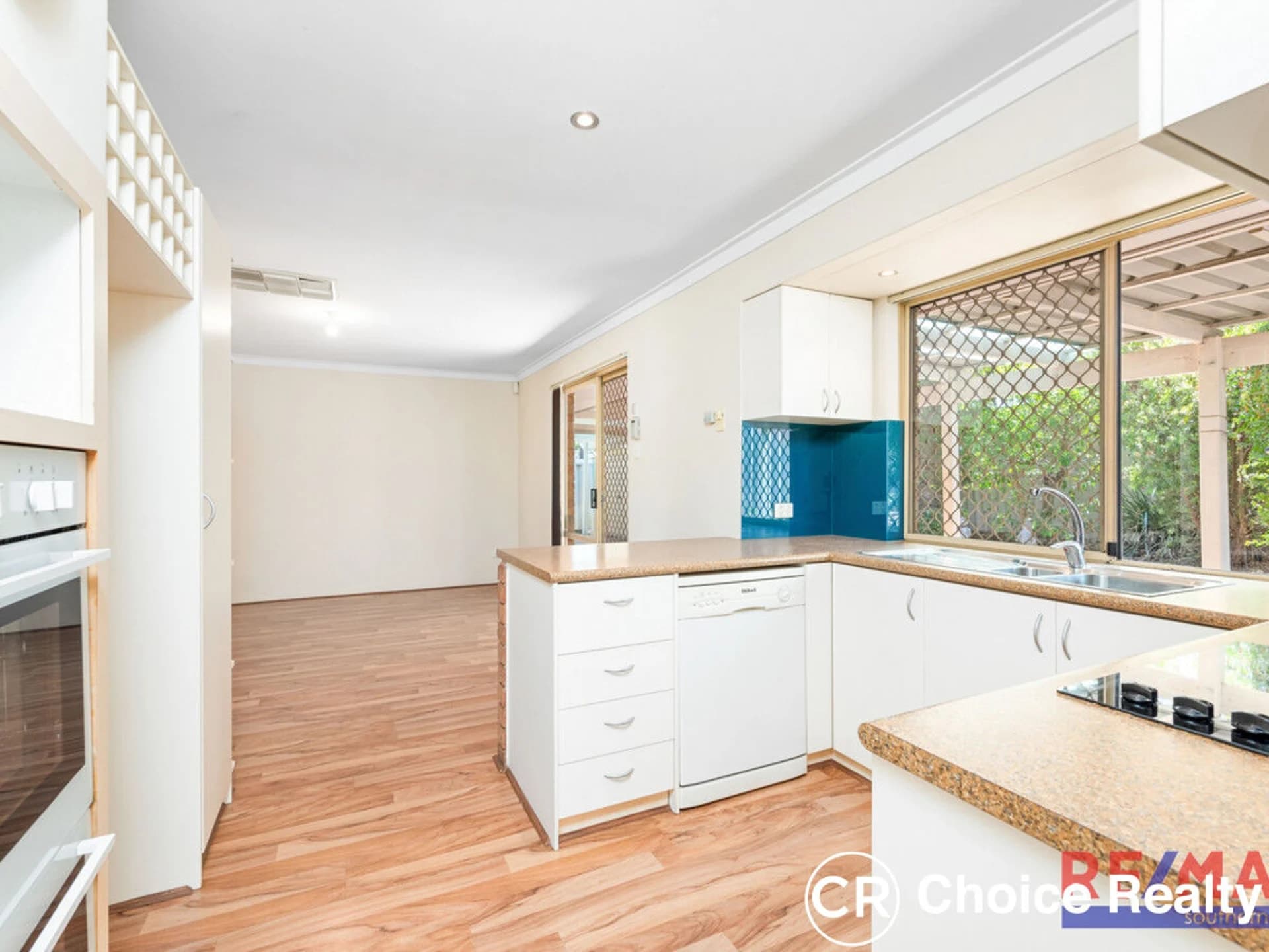 11B Farrington Road, Leeming WA 6149, Leeming - Thumbnail 3