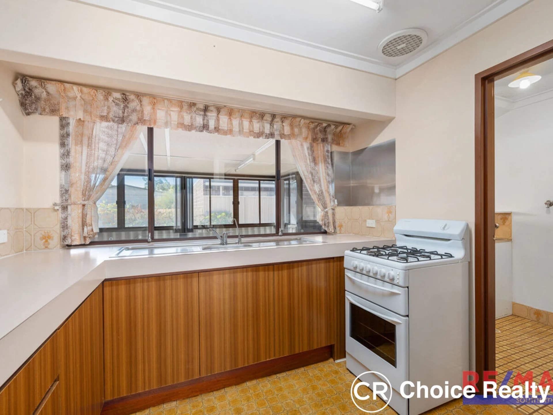 10 Manley Street, Cannington WA 6107, Cannington - Thumbnail 3