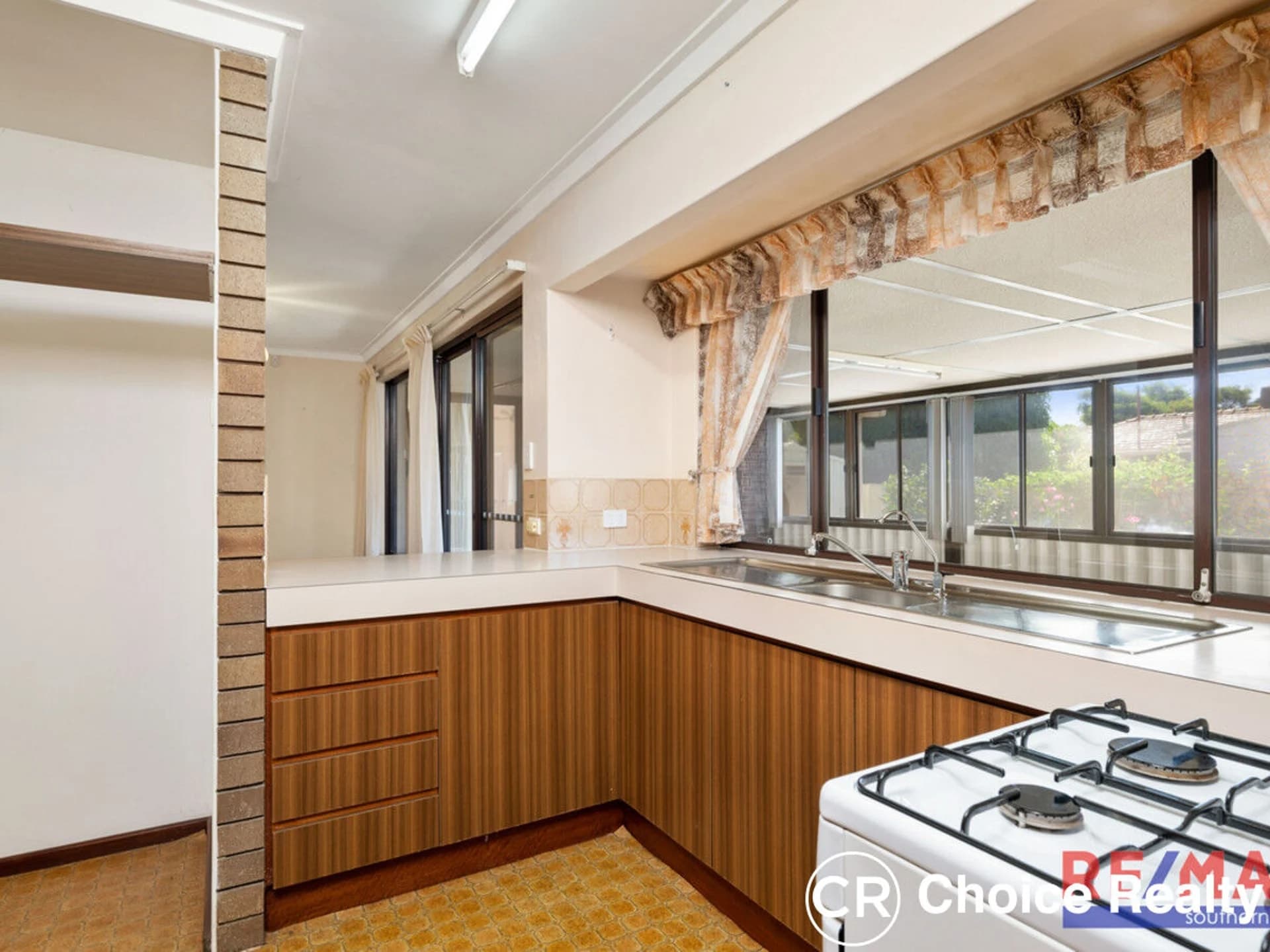 10 Manley Street, Cannington WA 6107, Cannington - Thumbnail 4